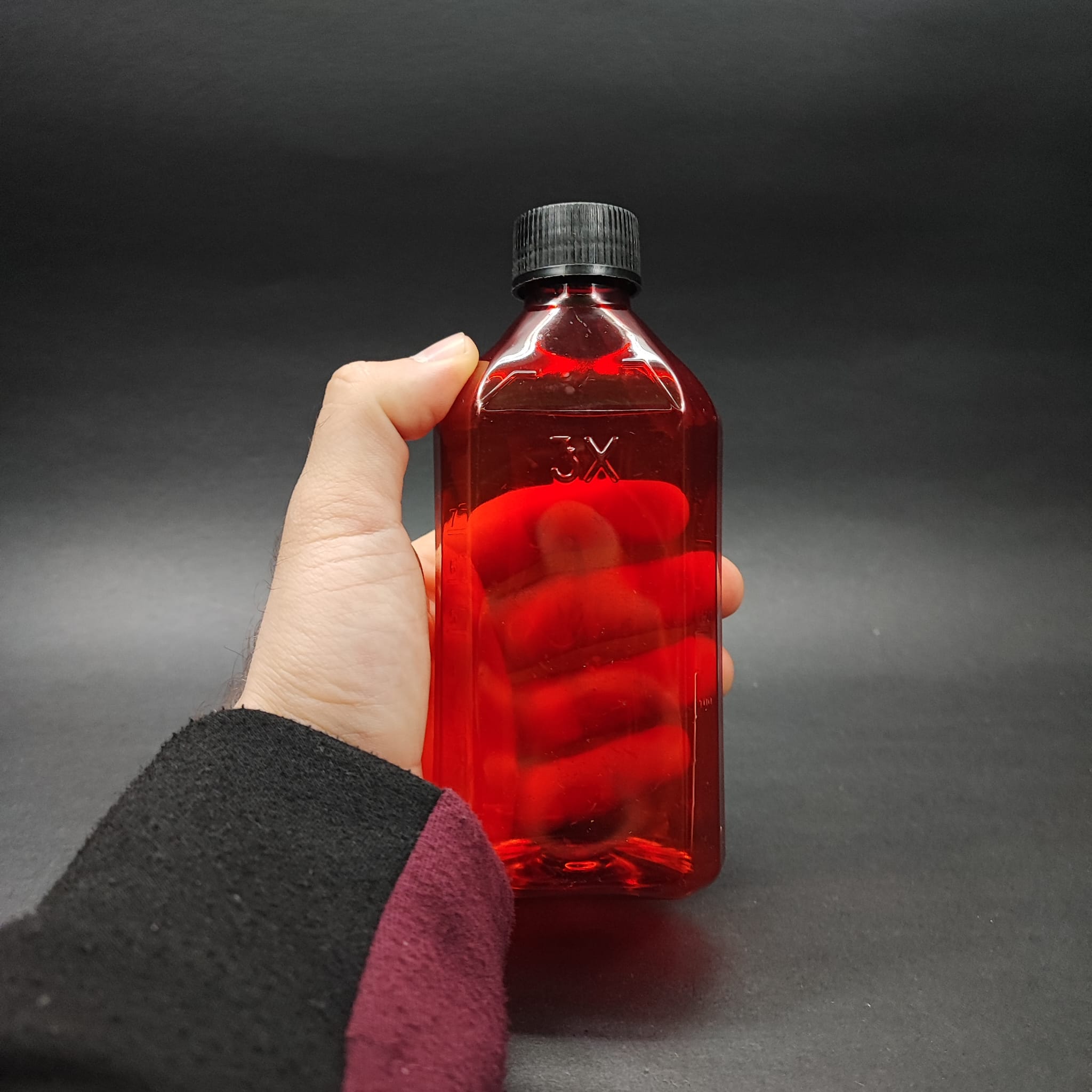 250 CC ÖLÇEKLİ PET ŞİŞE - CONTALI SİYAH KAPAKLI - 250 ML VE OZ ÖLÇÜLÜ KIRMIZI PET ŞİŞE