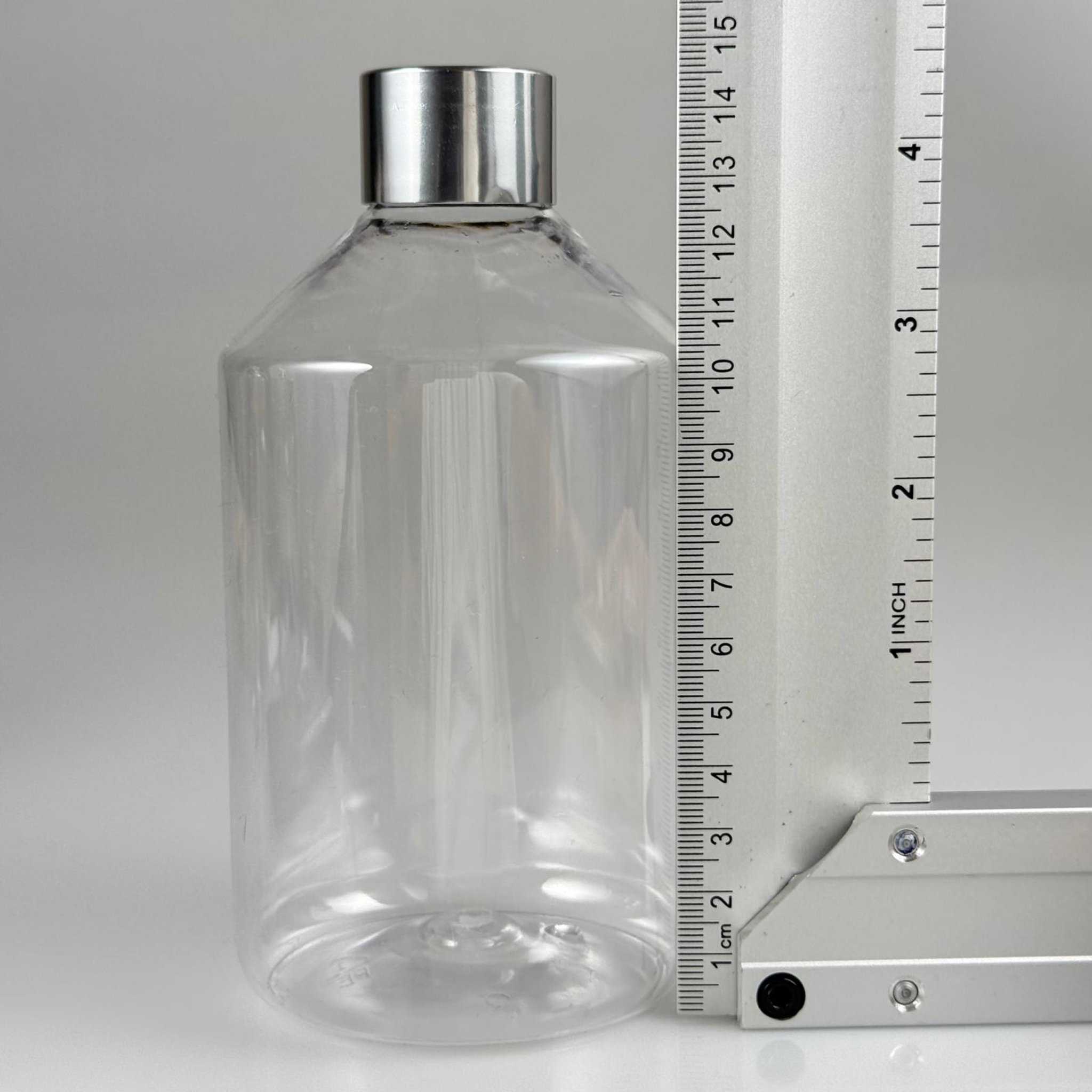 500 CC KÜT BOYUNLU ŞEFFAF PET ŞİŞE + ALÜMİNYUM KAPLAMALI GÜMÜŞ KAPAKLI + KÖR TIPALI TAKIM - 500 ML PET ŞİŞE