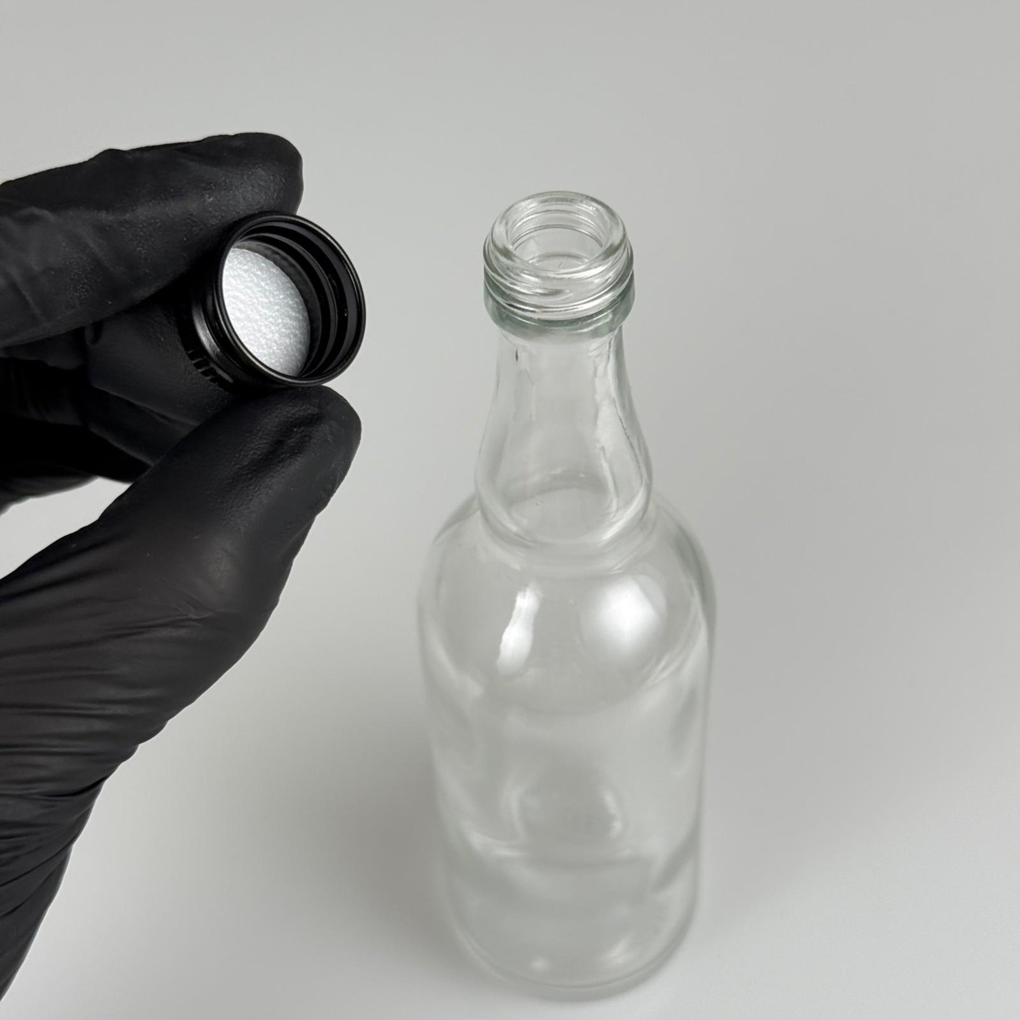 100 CC ŞEFFAF CAM BOĞUMLU SOS ŞİŞESİ + SİYAH ALÜMİNYUM METAL KAPAKLI TAKIM - 100 ML SOS ŞİŞESİ
