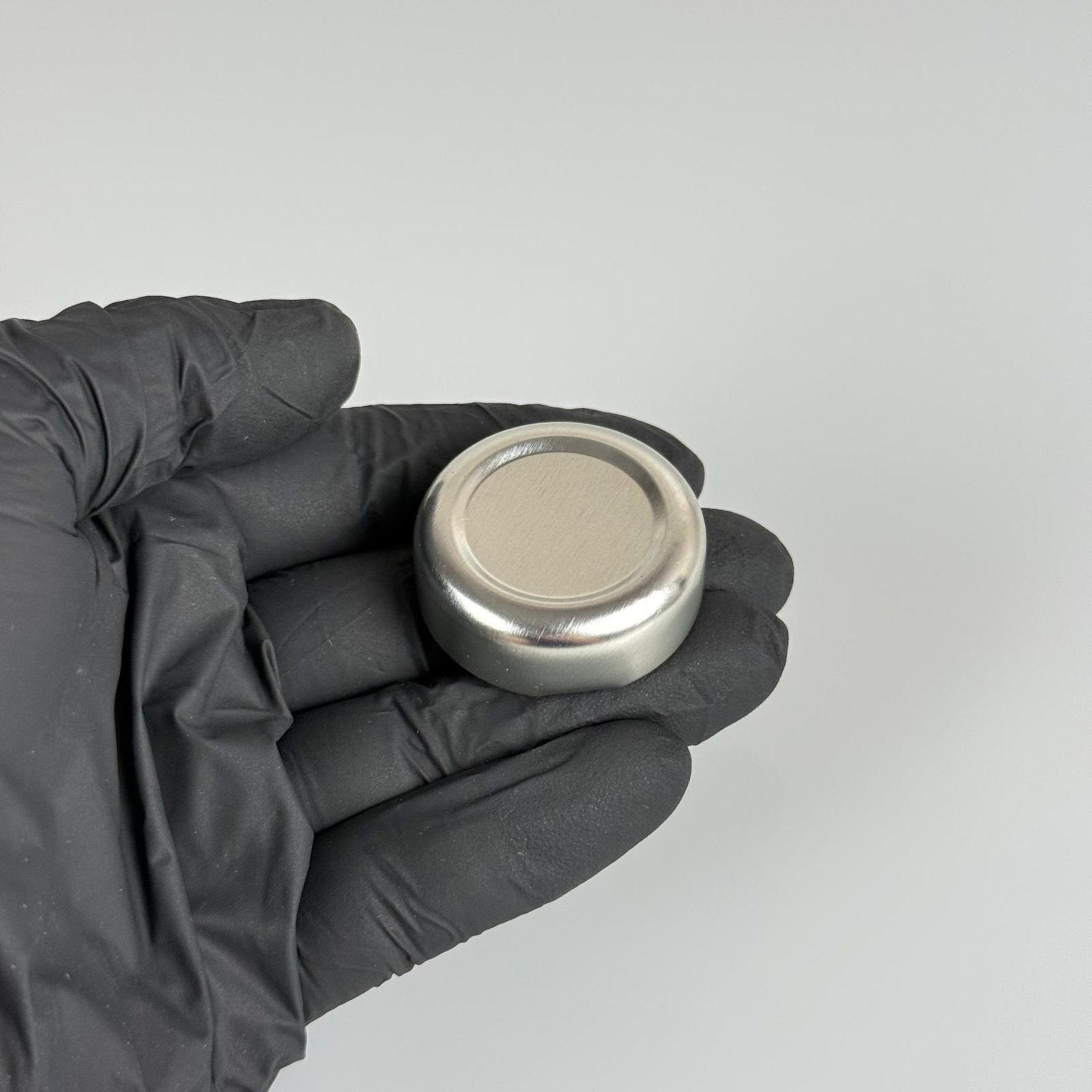 33 MM TWİST-OFF DERİN GÜMÜŞ METAL KAPAK (33MTO469 DÜZ)