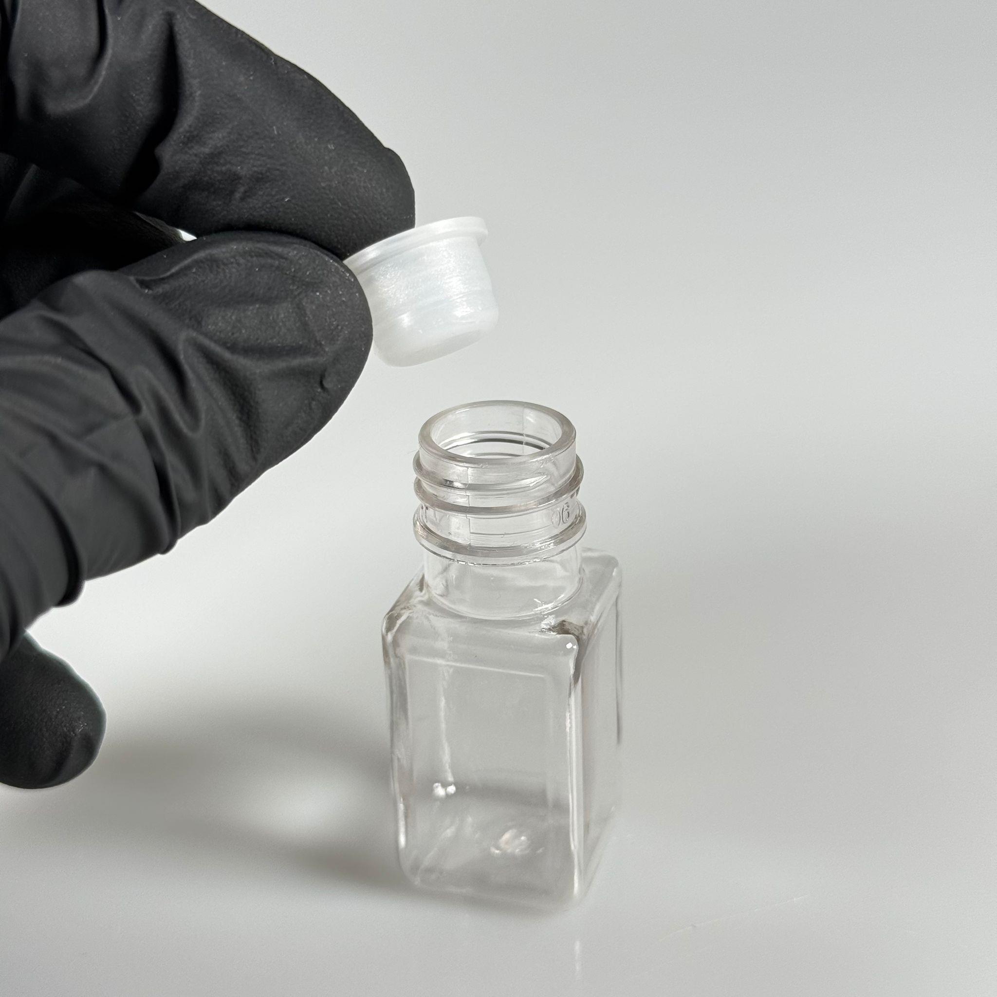 PLASTİK PET DİFÜZÖR  ODA KOKUSU BAMBU ŞİŞESİ - 10 ML KARE - ŞİŞE + GOLD METAL KAPAK + TIPA + 24 CM FİBER ÇUBUK