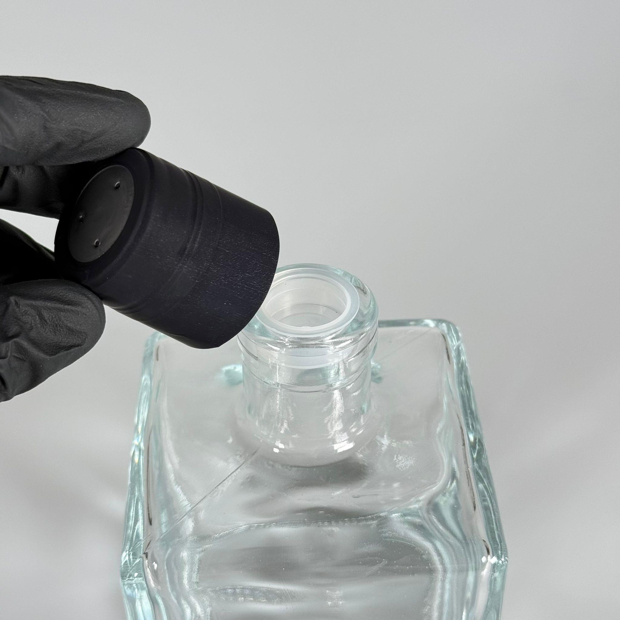 500 CC LÜX CAM ŞİŞE - KARE - 500 ML BÜYÜK BOY DİFFUSER ŞİŞE - PLASTİK TIPA + ISIYLA YAPIŞAN SİYAH KAPŞON TAKIM