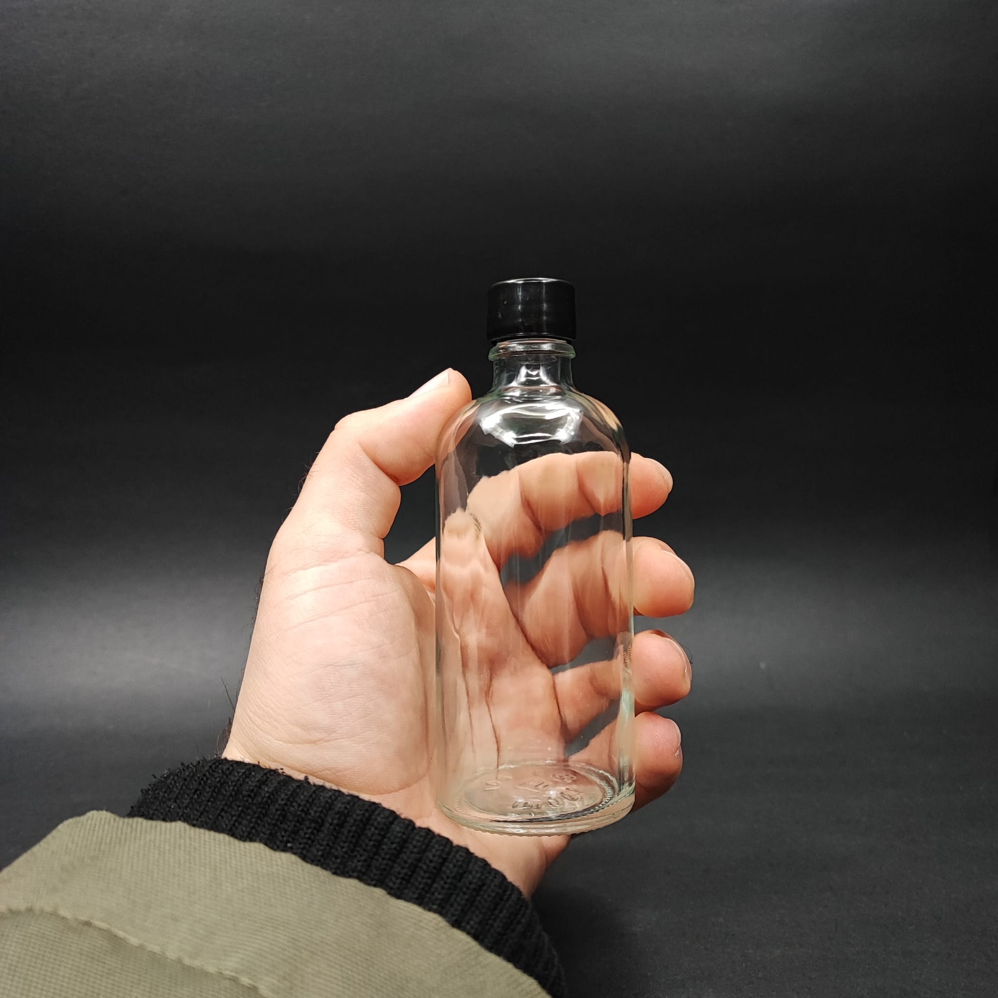 100 CC ŞEFFAF CAM ŞİŞE + KENDİNDEN CONTALI SIZDIRMAZ SİYAH KAPAK - 100 ML KAPAKLI CAM ŞİŞE
