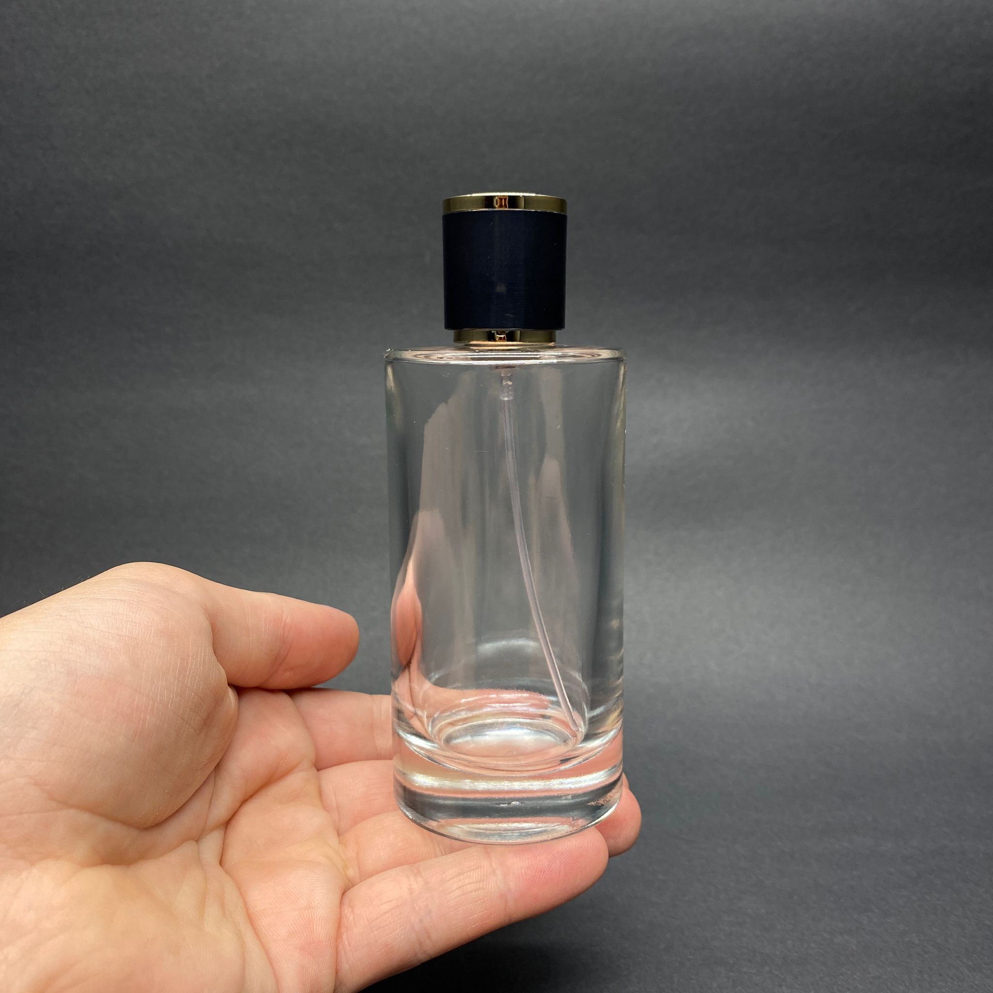 100 ML SİLİNDİR MODEL SAVAGE PARFÜM ŞİŞESİ - SİYAH METAL SPREYLİ + GOLD SİYAH KAPAKLI (AĞIZ 15 MM GEÇME KOLAY KAPAMA)