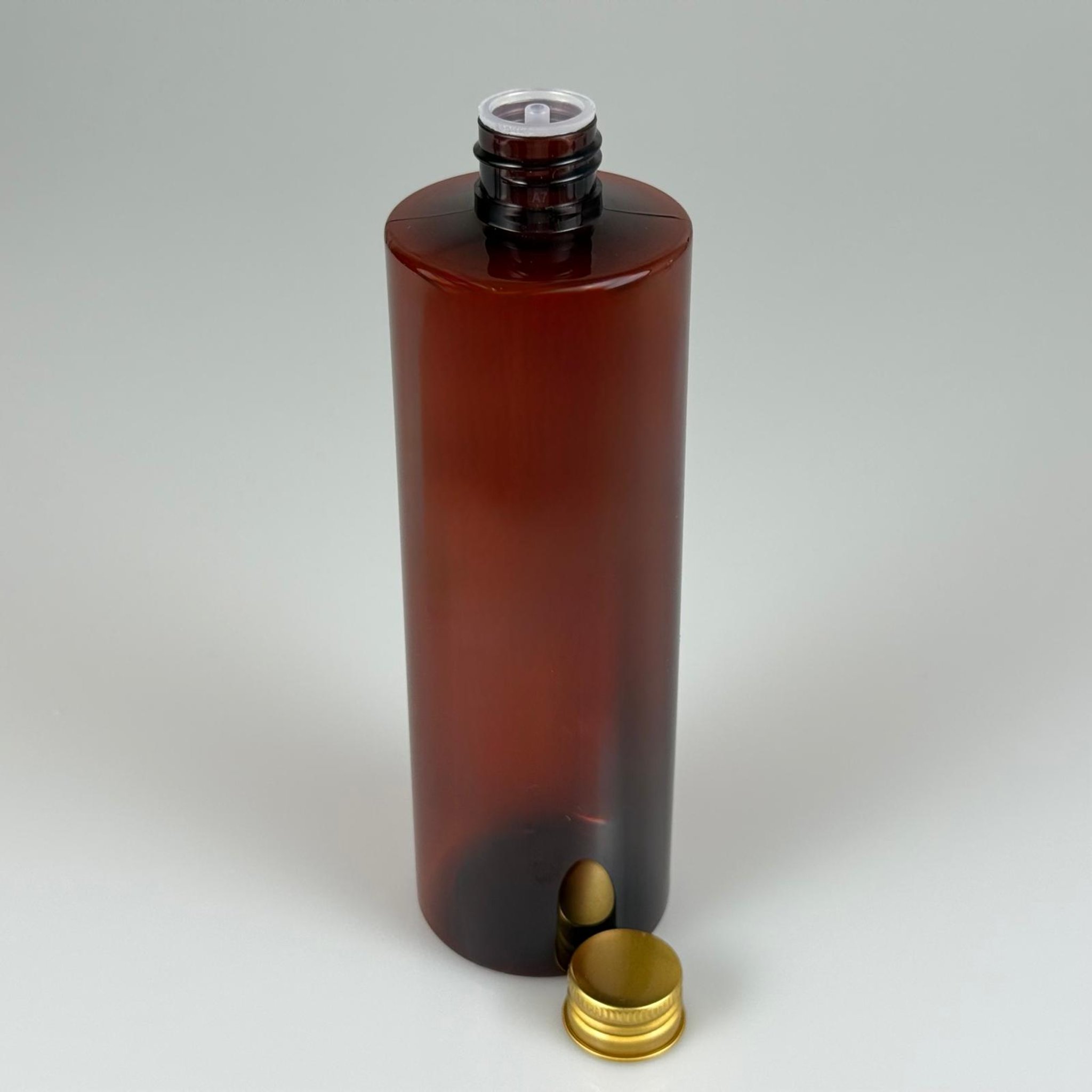 400 CC  AMBER KÜT BOYUNLU SİLİNDİR PET ŞİŞE (30 GR - 24 AĞIZ ) + KÖPÜK CONTALI GOLD METAL ALÜMİNYUM KAPAK + KOLONYA TIPALI TAKIM - 400 ML KAPAKLI KAHVERENGİ PLASTİK ŞİŞELER