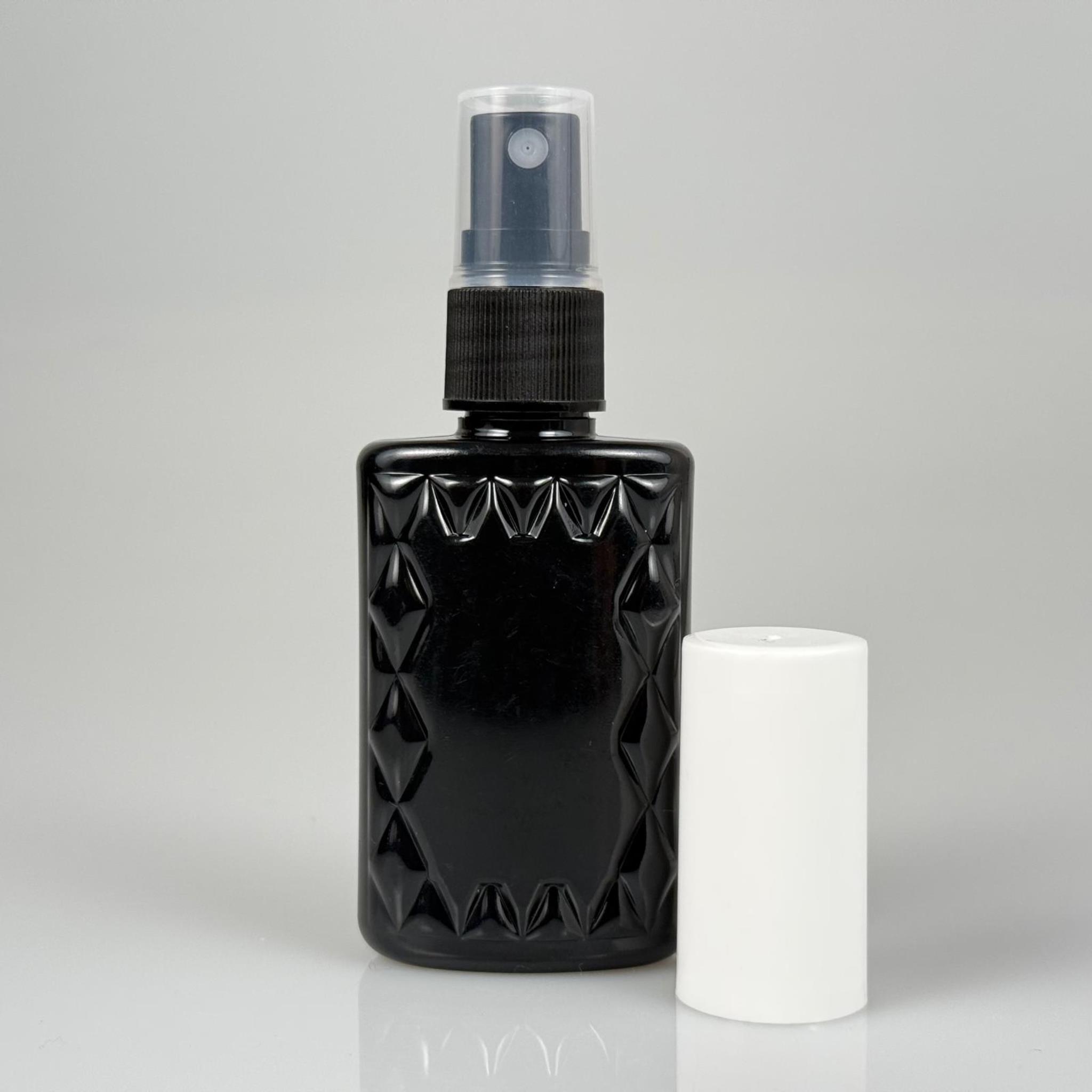 50 CC SİYAH PET KÖŞELİ PARFÜM ŞİŞESİ - SİYAH SPREYLİ - BEYAZ KORUMA KAPAKLI - 50 ML PLASTİK PARFÜM - KOLONYA ŞİŞESİ