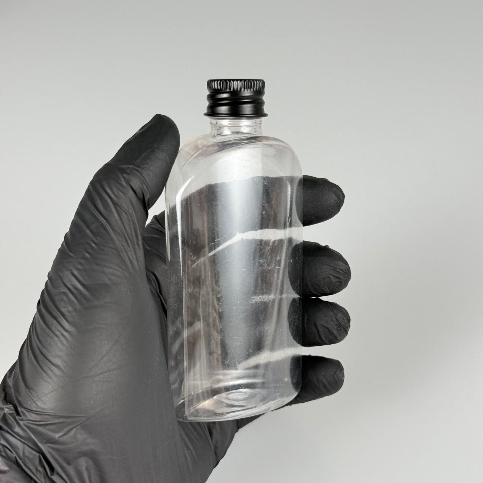 90 CC ŞEFFAF PLASTİK PET ŞİŞE + KÖPÜK CONTALI SİYAH ALÜMİNYUM METAL KAPAKLI TAKIM - 90 ML YASSI PET ŞİŞE