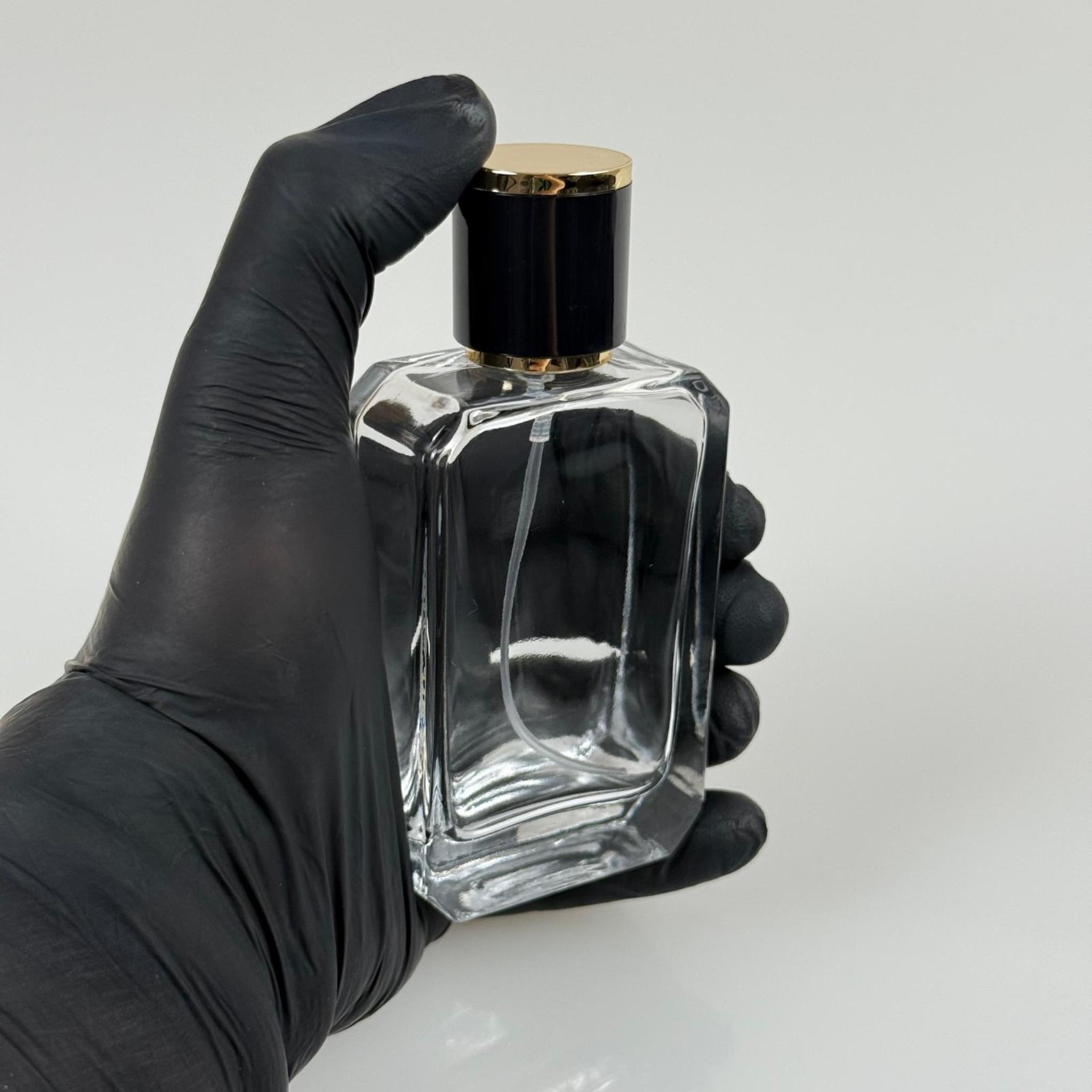 50 ML KÖŞELİ MODEL ANGEL PARFÜM ŞİŞESİ - GÜMÜŞ METAL SPREYLİ + GOLD SİYAH KAPAKLI (AĞIZ 15 MM GEÇME KOLAY KAPAMA)
