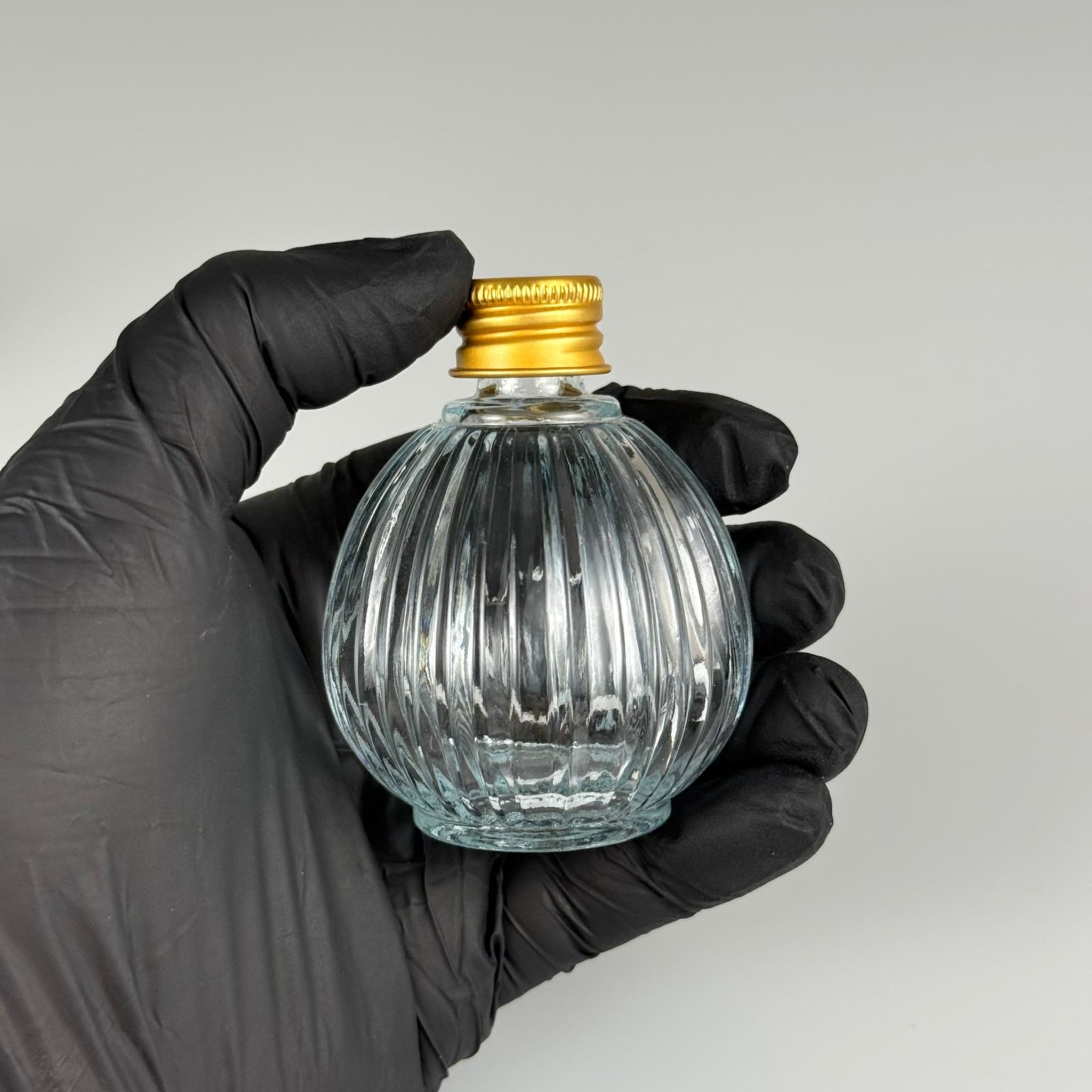 50 CC TOP ÇİZGİLİ CAM ŞİŞE + GOLD ALÜMİNYUM METAL KAPAKLI TAKIM - 50 ML ŞEFFAF CAM ŞİŞE