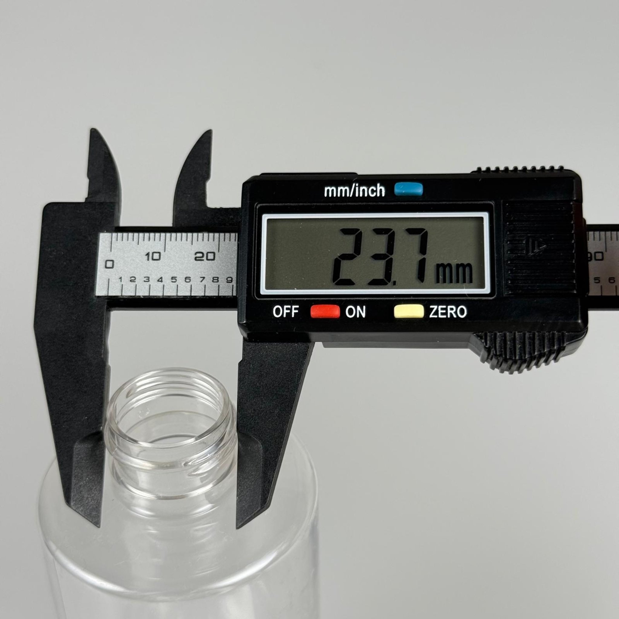 200 CC ŞEFFAF SİLİNDİR KÜT BOYUN PET ŞİŞE (25 GR) 24 MM GP