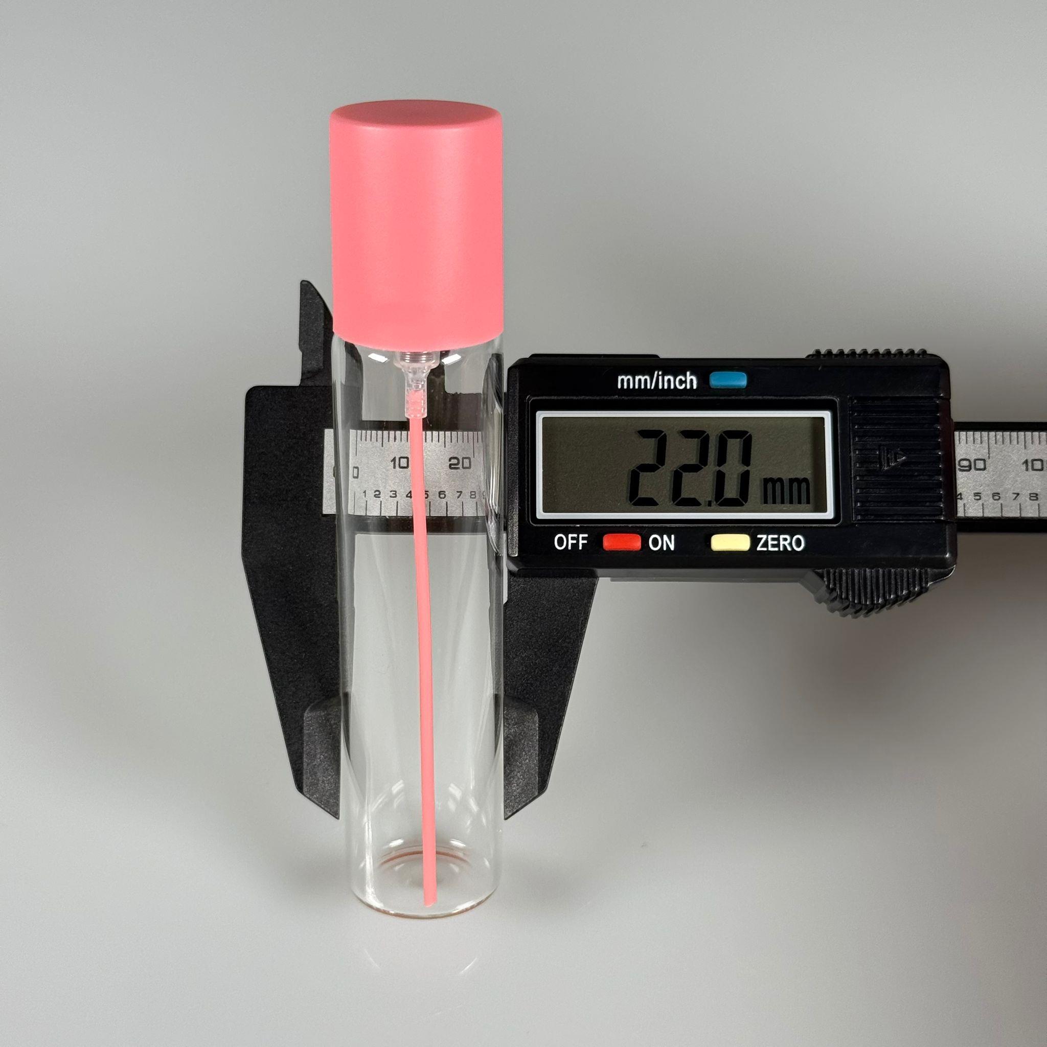 PARFÜM ŞİŞESİ 25 ML - 25 CC PARFÜM AMBALAJI VALFLİ (GEÇME AĞIZ) CAM KALEM PARFÜM İÇİN ŞİŞELERİ - PEMBE SPREY + KAPAKLI SET TAKIM