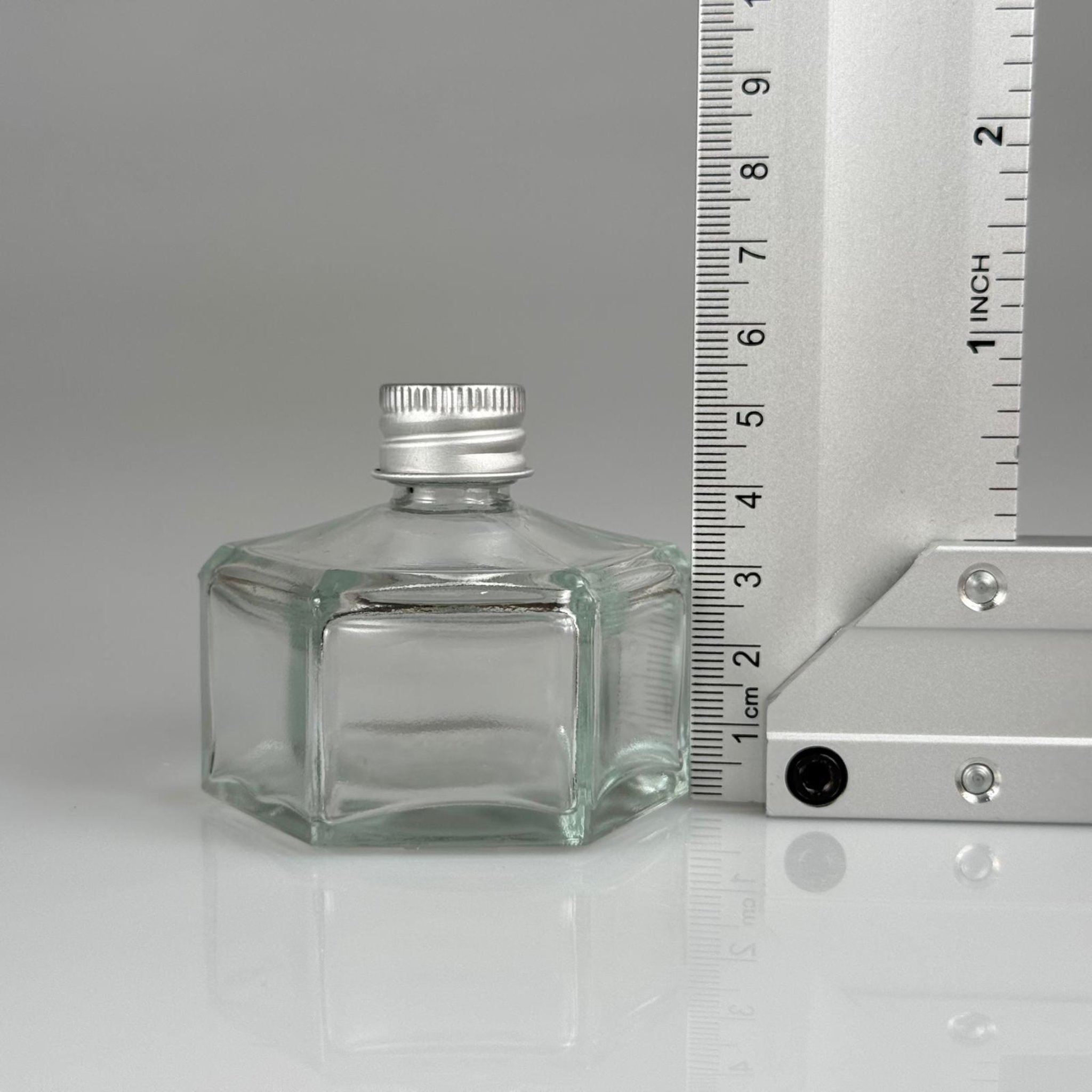 50 CC BASIK ALTIGEN CAM ŞİŞE + GÜMÜŞ ALÜMİNYUM METAL KAPAKLI TAKIM - 50 ML PRESTİJLİ ŞİŞE