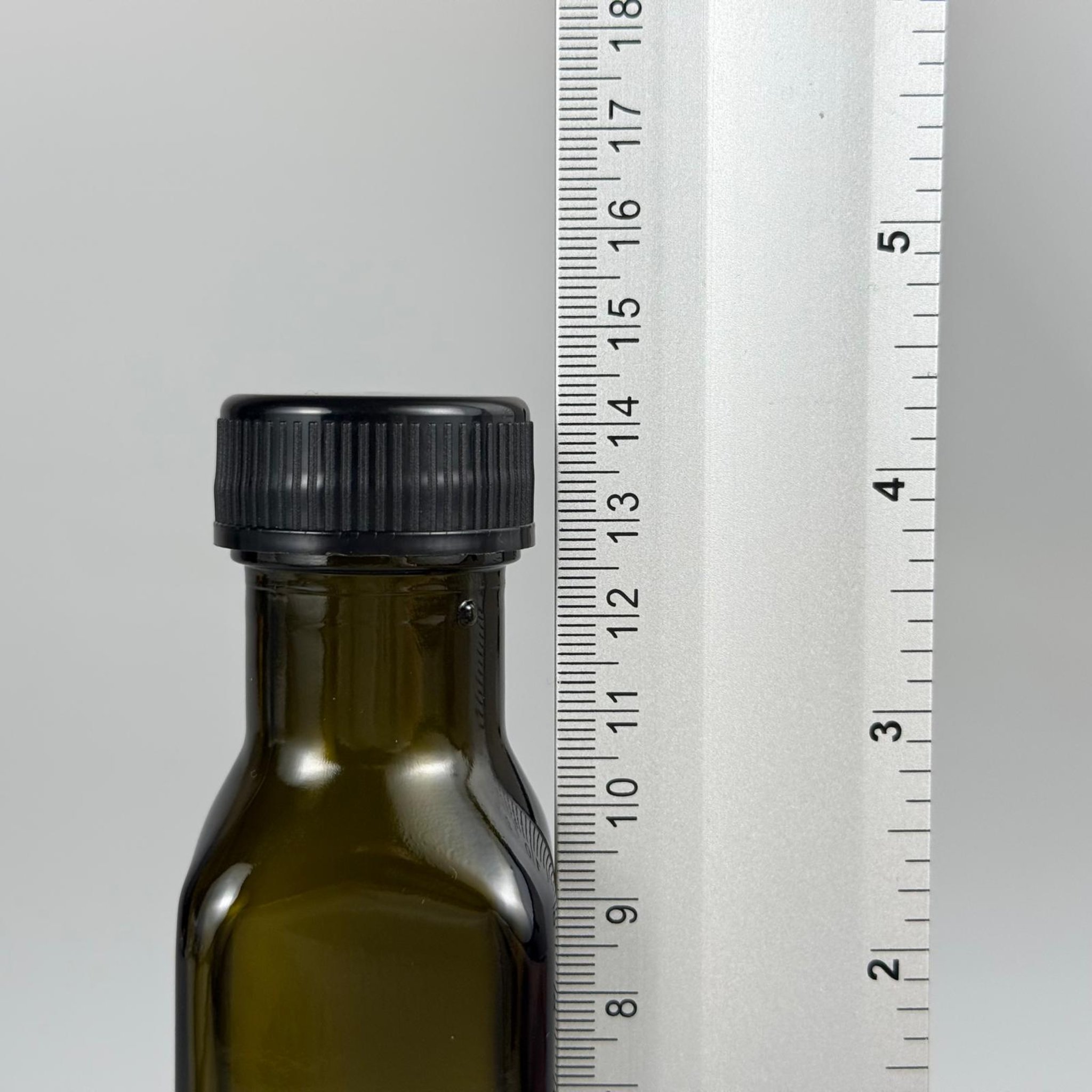 100 CC MARASKA CAM ŞİŞE KOYU YEŞİL (31 MM AĞIZ) - CONTALI SİYAH KAPAKLI - 100 ML KÖŞELİ KARE MARASCA YAĞ VE SOS ŞİŞELERİ