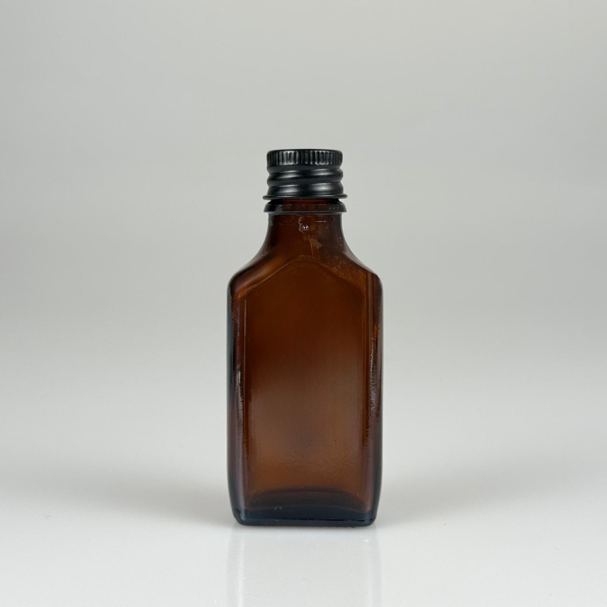 30 CC AMBER YASSI CAM ŞİŞE + SİYAH ALÜMİNYUM METAL KAPAKLI TAKIM - 30 ML KAHVERENGİ CAM ŞİŞE