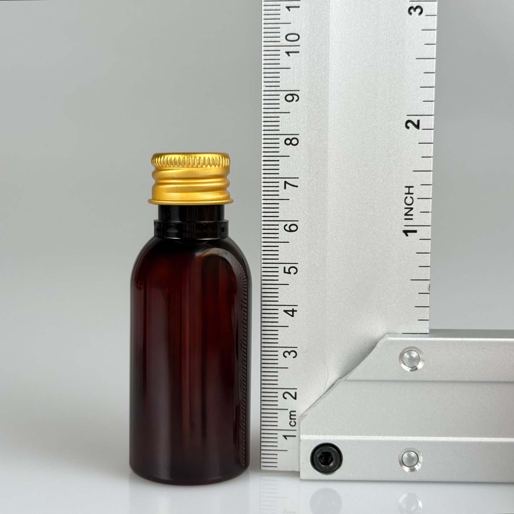 35 CC AMBER PET ŞİŞE - KÖPÜK CONTALI GOLD ALÜMİNYUM METAL KAPAKLI TAKIM - 35 ML KAHVERENGİ PET ŞİŞE