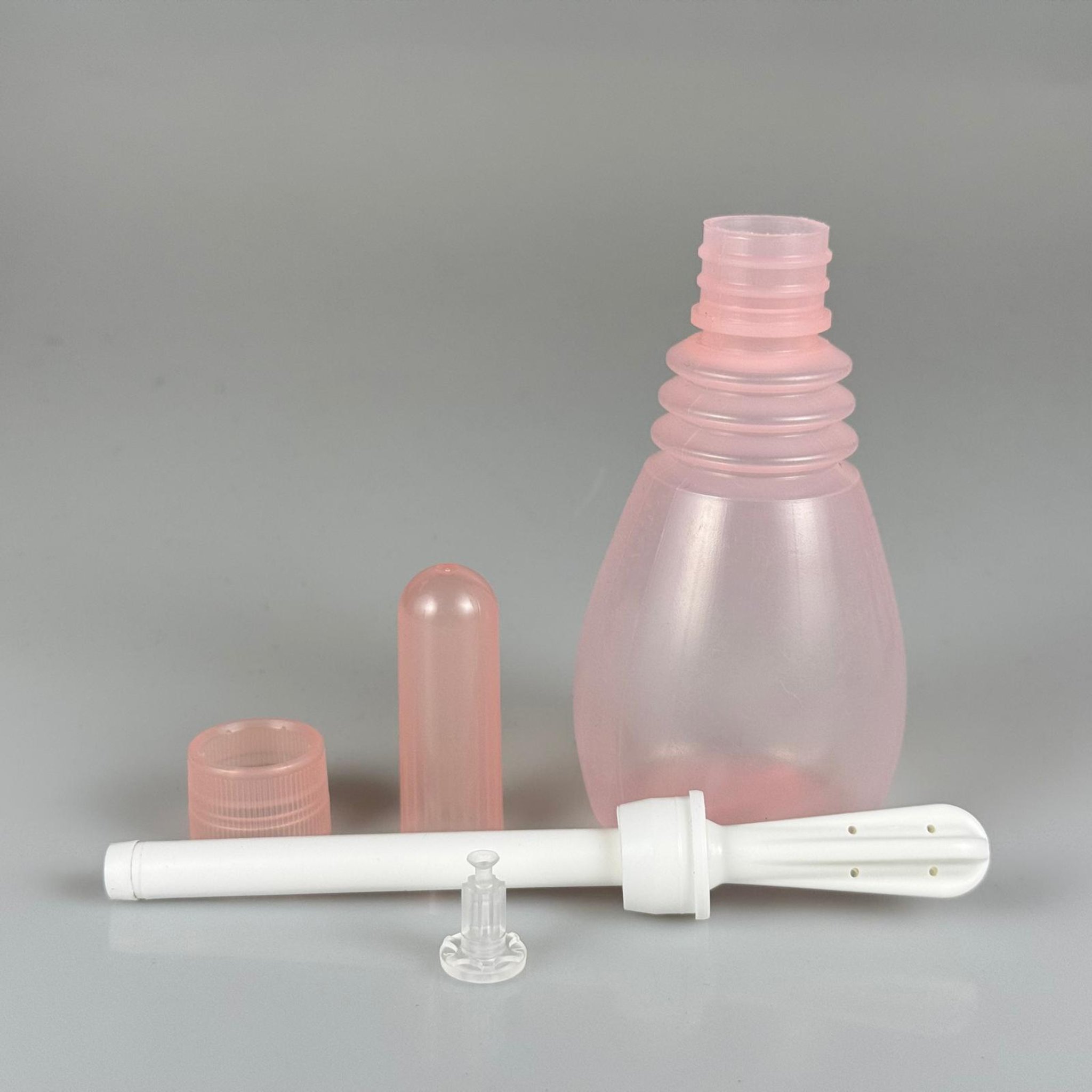 150 CC LAVMAN ŞİŞESİ - 150 ML KİLİTLİ BAŞLIKLI SIKILABİLİR YUMUŞAK PEMBE YARI SAYDAM LAVMAN ŞİŞESİ