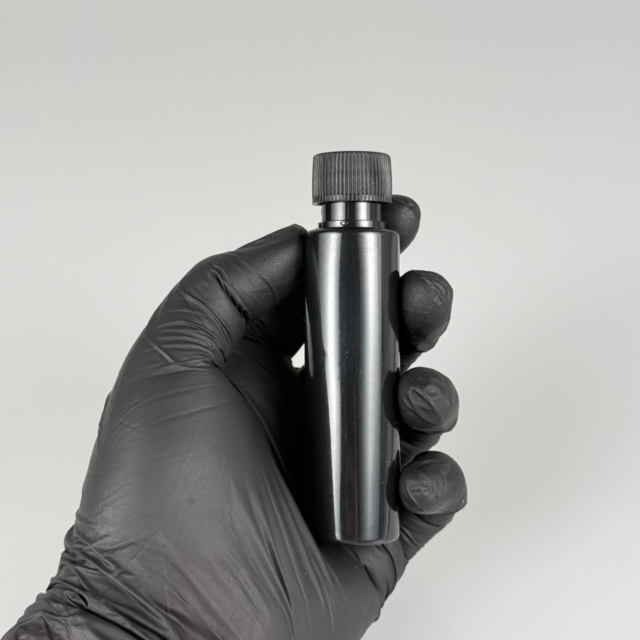 35 ML TIPALI, SIZDIRMAZ KAPAKLI PET ŞİŞE - 35 CC SİYAH PLASTİK ŞİŞE + CONTALI SİYAH KAPAK + KÖR TIPA TAKIM