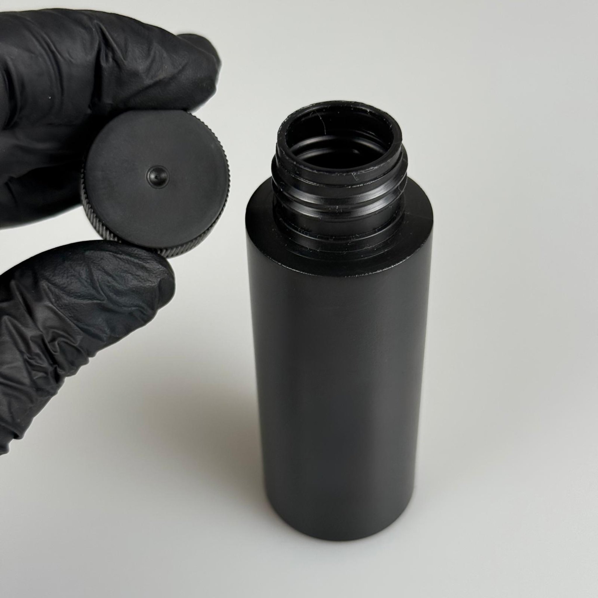 50 CC SİYAH POLİETİLEN PLASTİK ŞİŞE - SİYAH KAPAKLI  - 50 ML KAPAKLI PLASTİK ŞİŞE