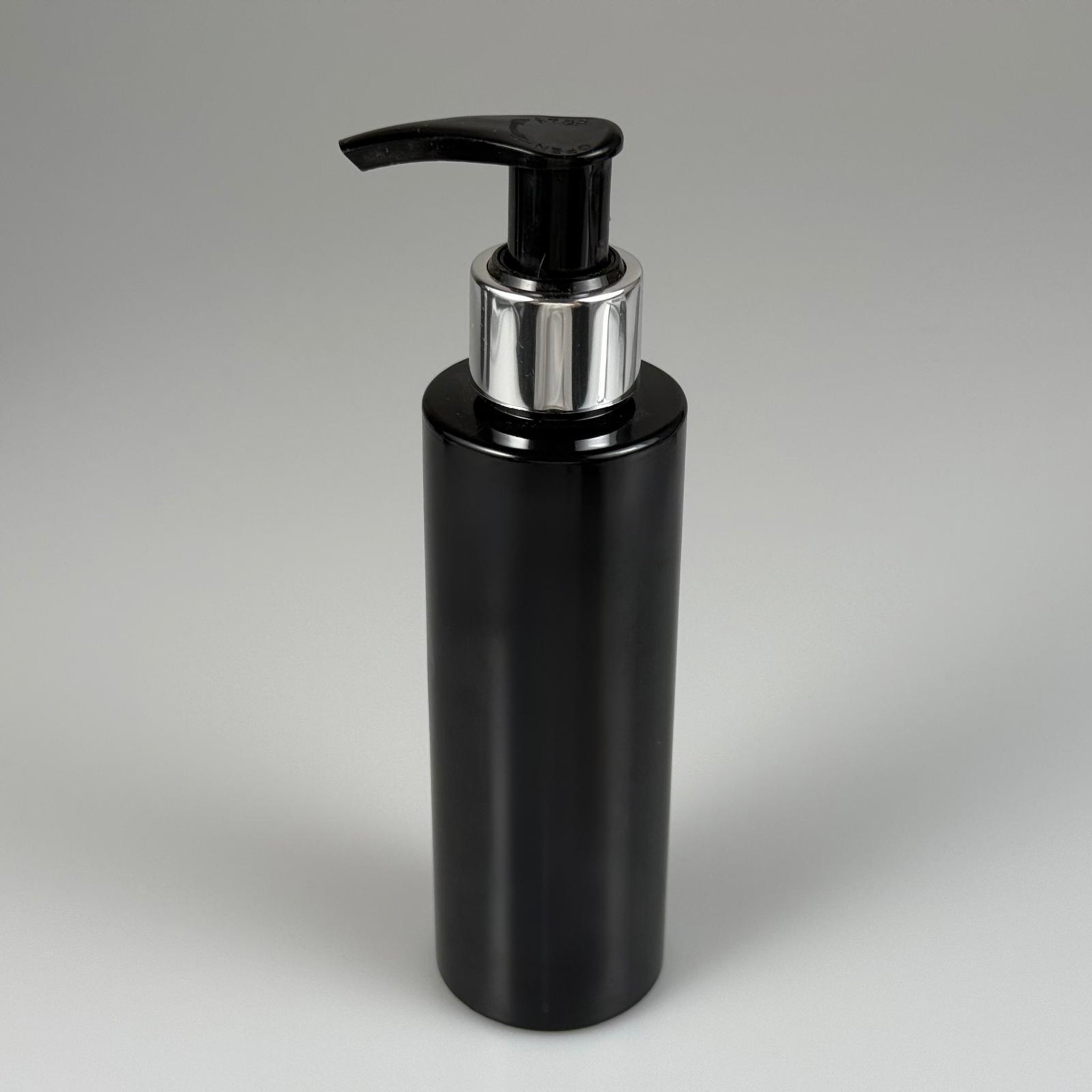 150 CC SİYAH PET ŞİŞE - GÜMÜŞ POMPALI ( ÜSTÜ SİYAH ) - 150 ML POMPALI PLASTİK ŞİŞE