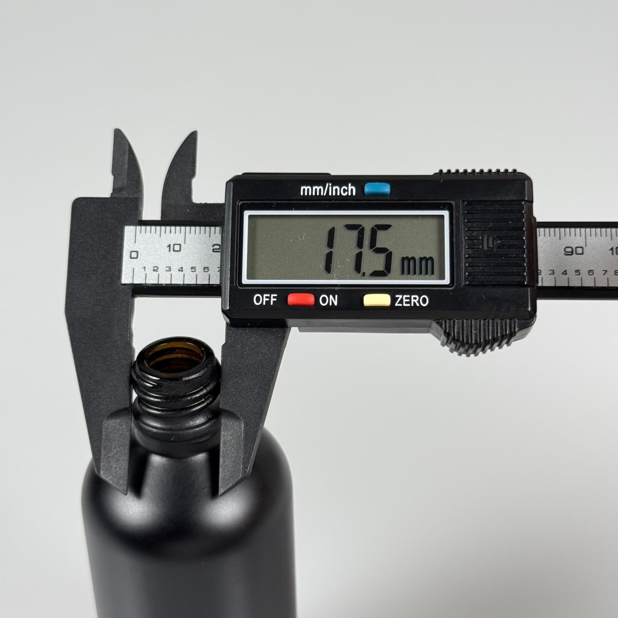 100 CC MAT SİYAH CAM ŞİŞE 18 MM