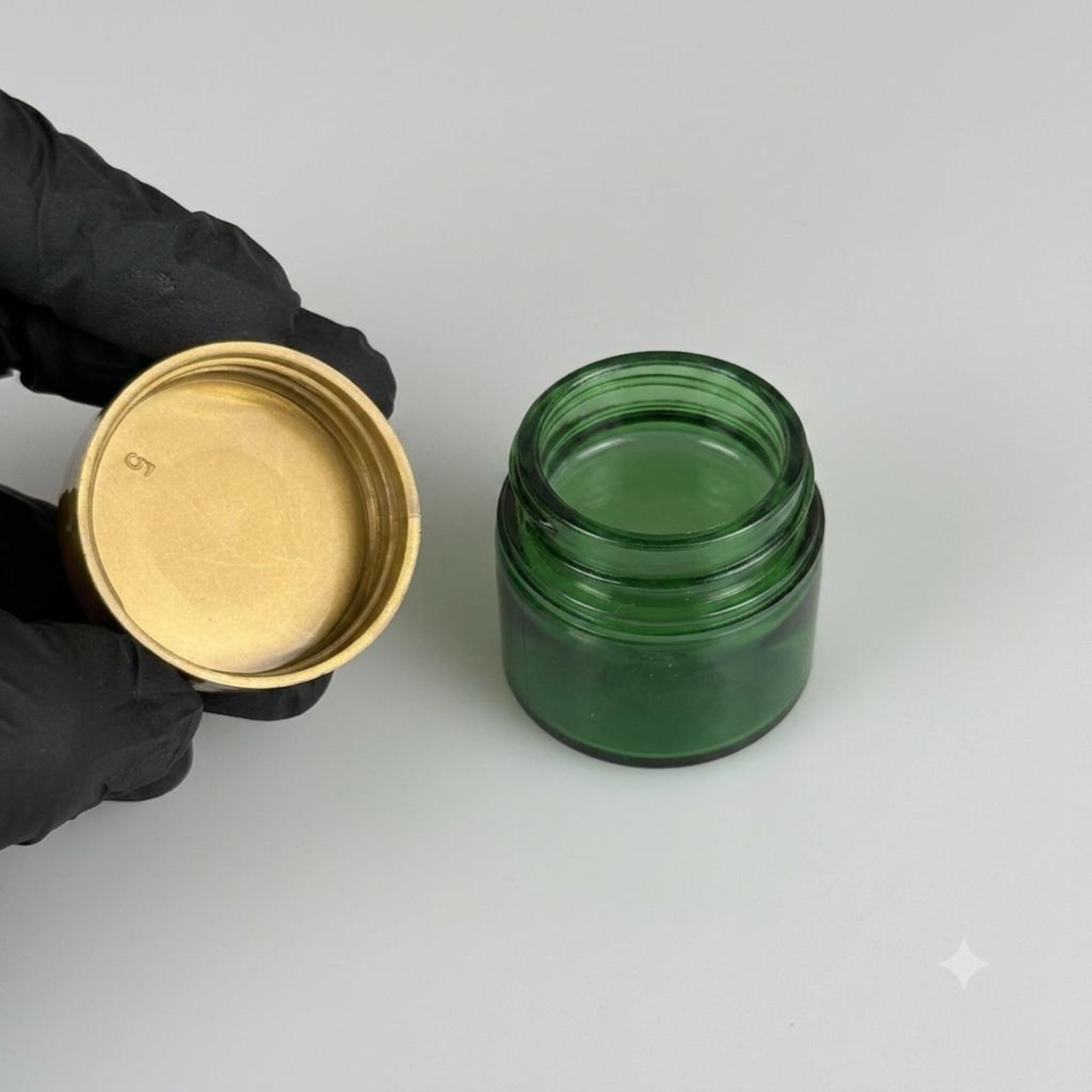 20 CC YEŞİL SERT PLASTİK KAVANOZ - 38 AĞIZ GOLD KAPAKLI - 20 ml KALIN LÜX Boş Krem, Balm, Peeling, Macun, Pasta, Aromaterapi ve Saç Maskesi Kabı