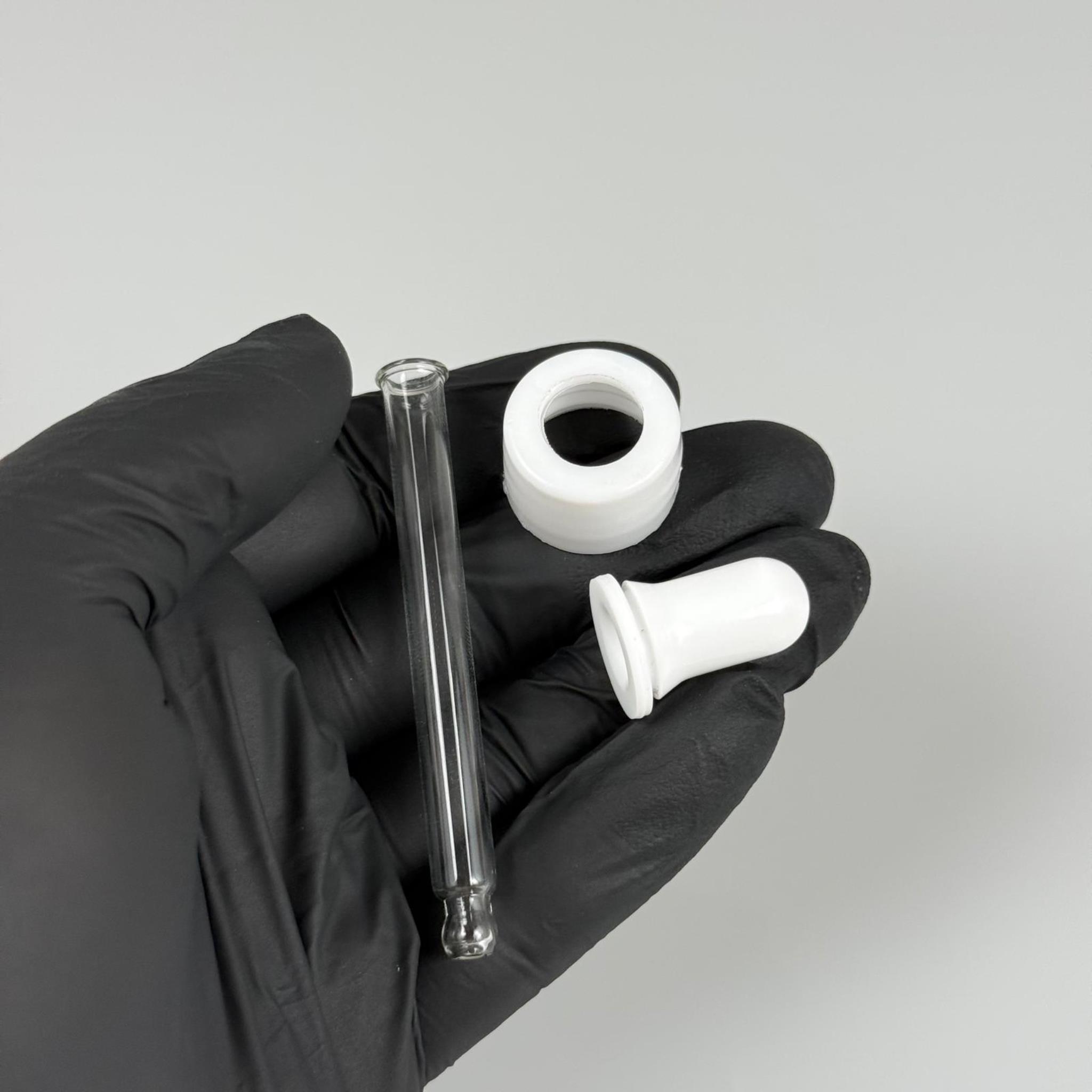 18 MM CAM DAMLALIKLI TAKIM - BEYAZ EMZİK +  DELİKLİ PLASTİK DÜZ BEYAZ KAPAK + 70 MM CAM PİPET