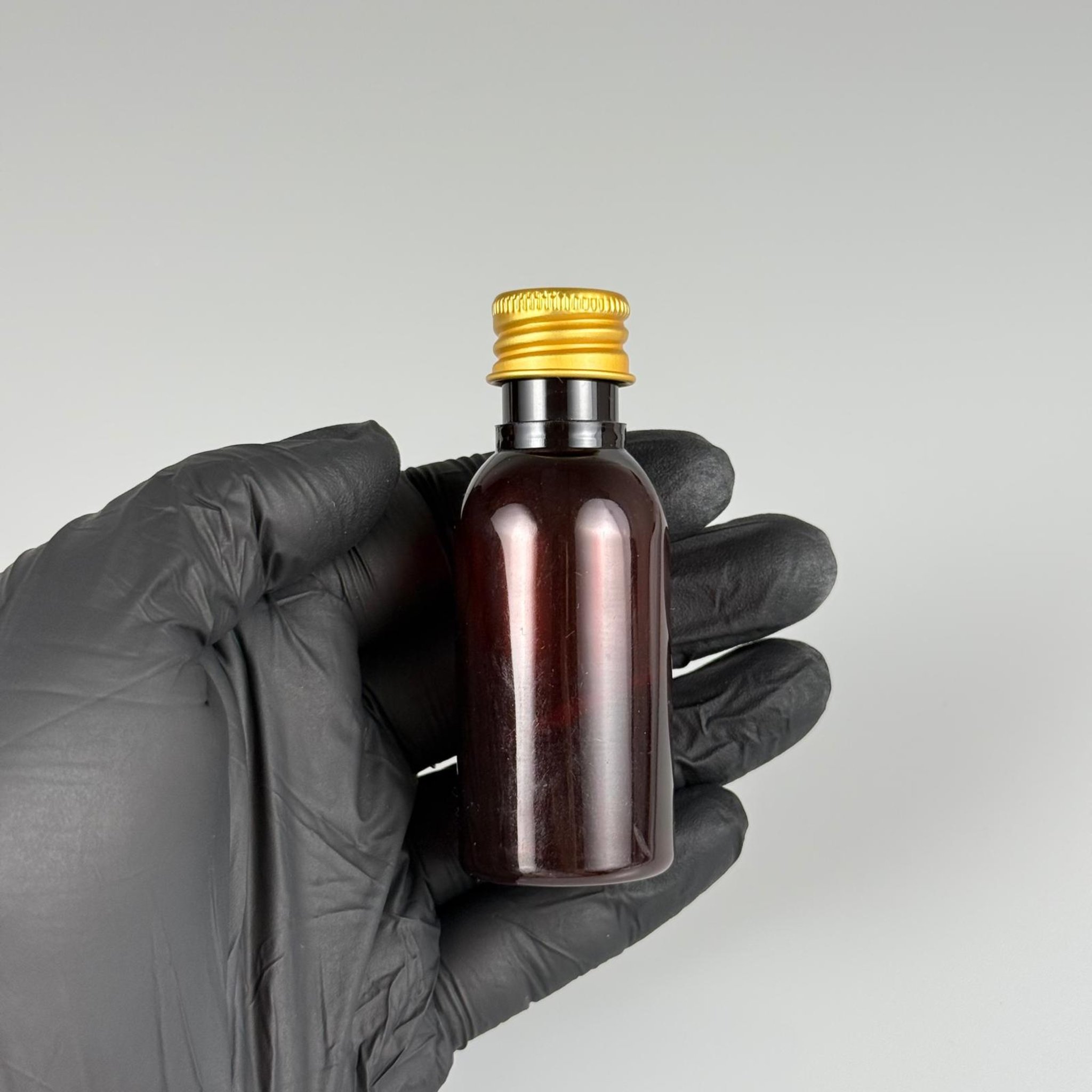 35 CC AMBER PET ŞİŞE - KÖPÜK CONTALI GOLD ALÜMİNYUM METAL KAPAKLI + DAMLALIKLI KOLONYA TIPALI TAKIM - 35 ML KAHVERENGİ PET ŞİŞE