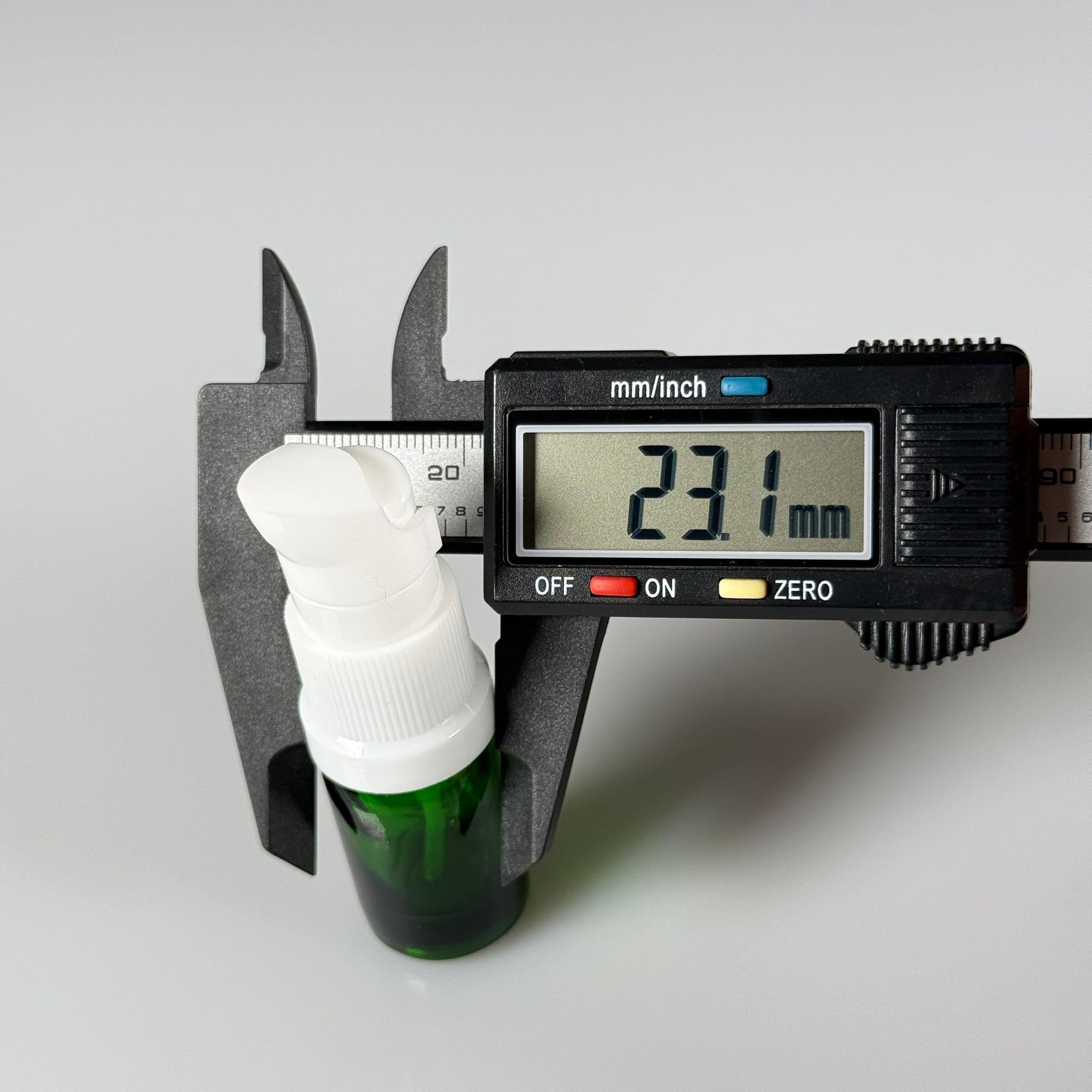 5 CC YEŞİL CAM ŞİŞE - SIZDIRMAZ ETEKLİ BEYAZ LOSYON POMPALI TAKIM - 5 ML LOSYON ŞİŞESİ - YAĞ, KREM GİBİ YOĞUN KIVAMLI SIVILAR İÇİN CAM AMBALAJ