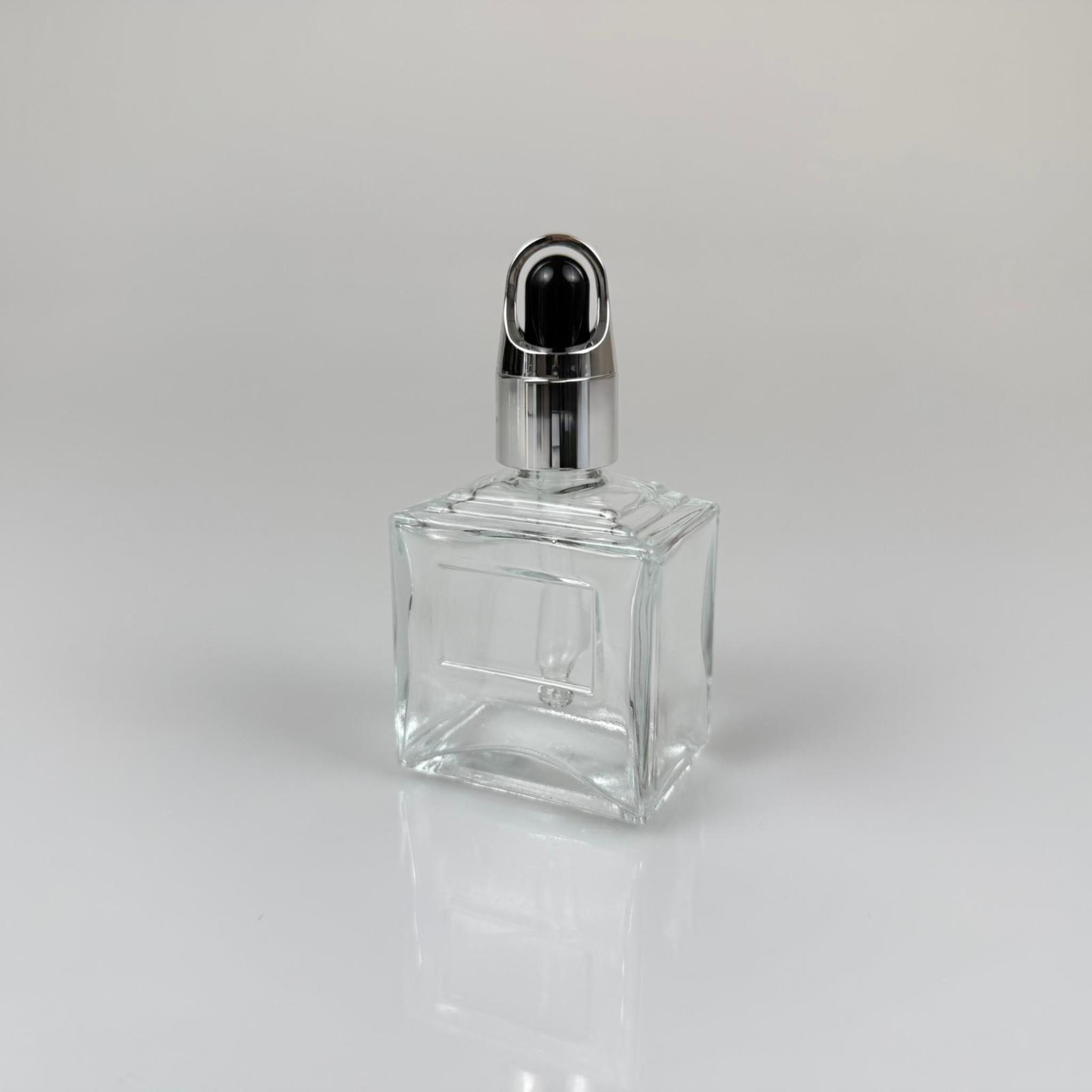 50 CC KÖŞELİ PRİZMA PRESTİJLİ CAM DAMLALIKLI ŞİŞE - SİYAH EMZİK - GÜMÜŞ FLOWER SEPET MODEL METALİK KAPAK - 50 ML CAM DAMLALIKLI ŞİŞE - DAMLALIKLI BOŞ ŞİŞE