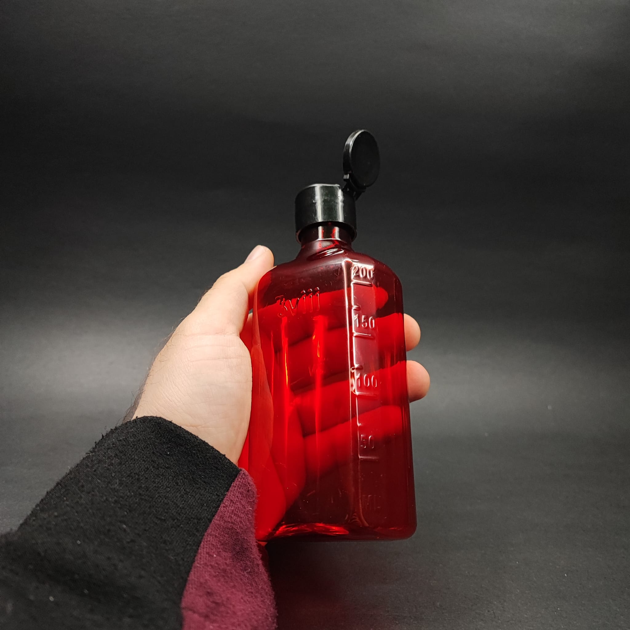 200 CC ÖLÇEKLİ PET ŞİŞE - SİYAH FLİPTOP AKITICI KAPAKLI - 200 ML VE OZ ÖLÇÜLÜ KIRMIZI PET ŞİŞE