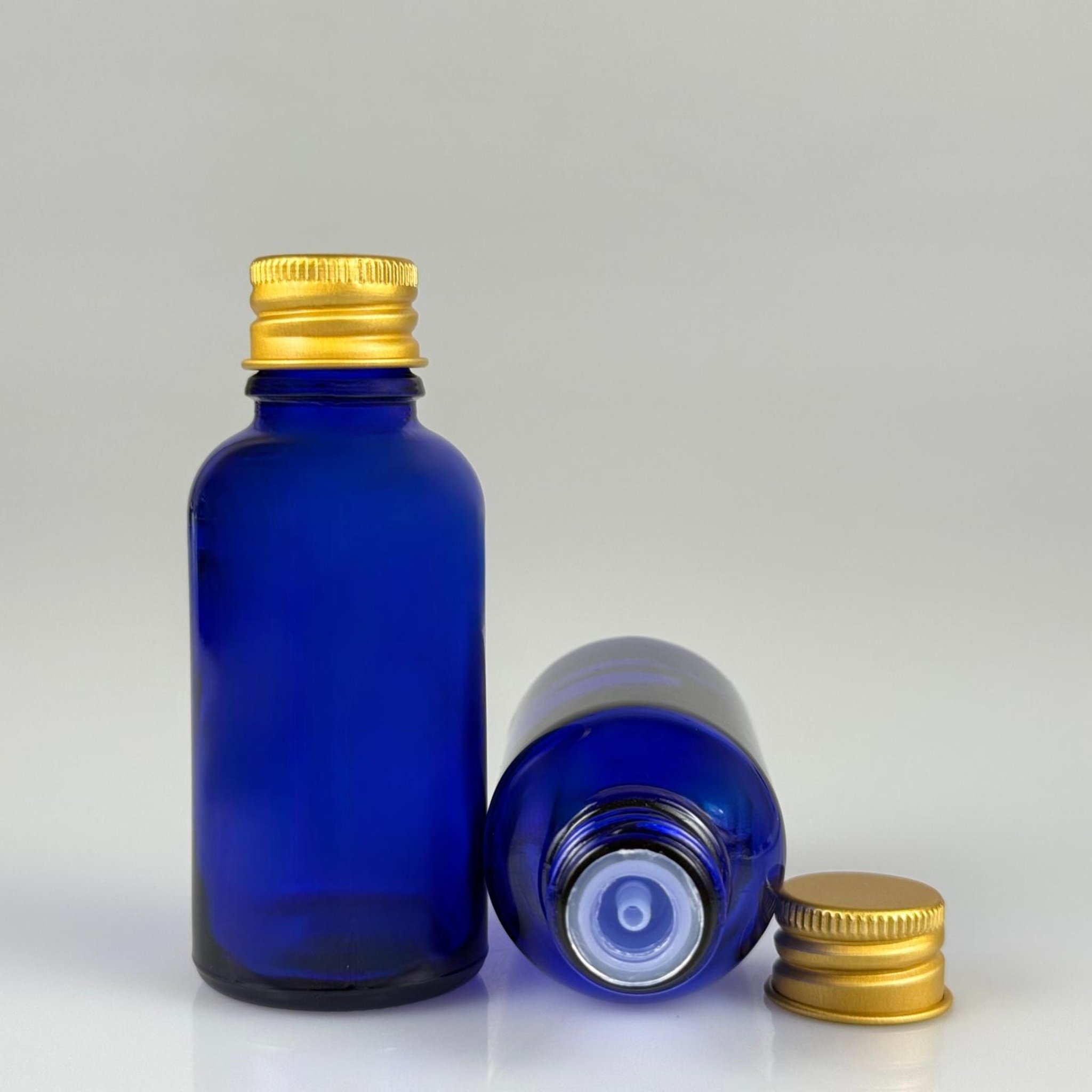 30 CC MAVİ CAM ŞİŞE + KÖPÜK CONTALI GOLD ALÜMİNYUM METAL KAPAKLI + DAMLALIKLI KOLONYA TIPALI TAKIM - 30 ML MAVİ CAM ŞİŞE