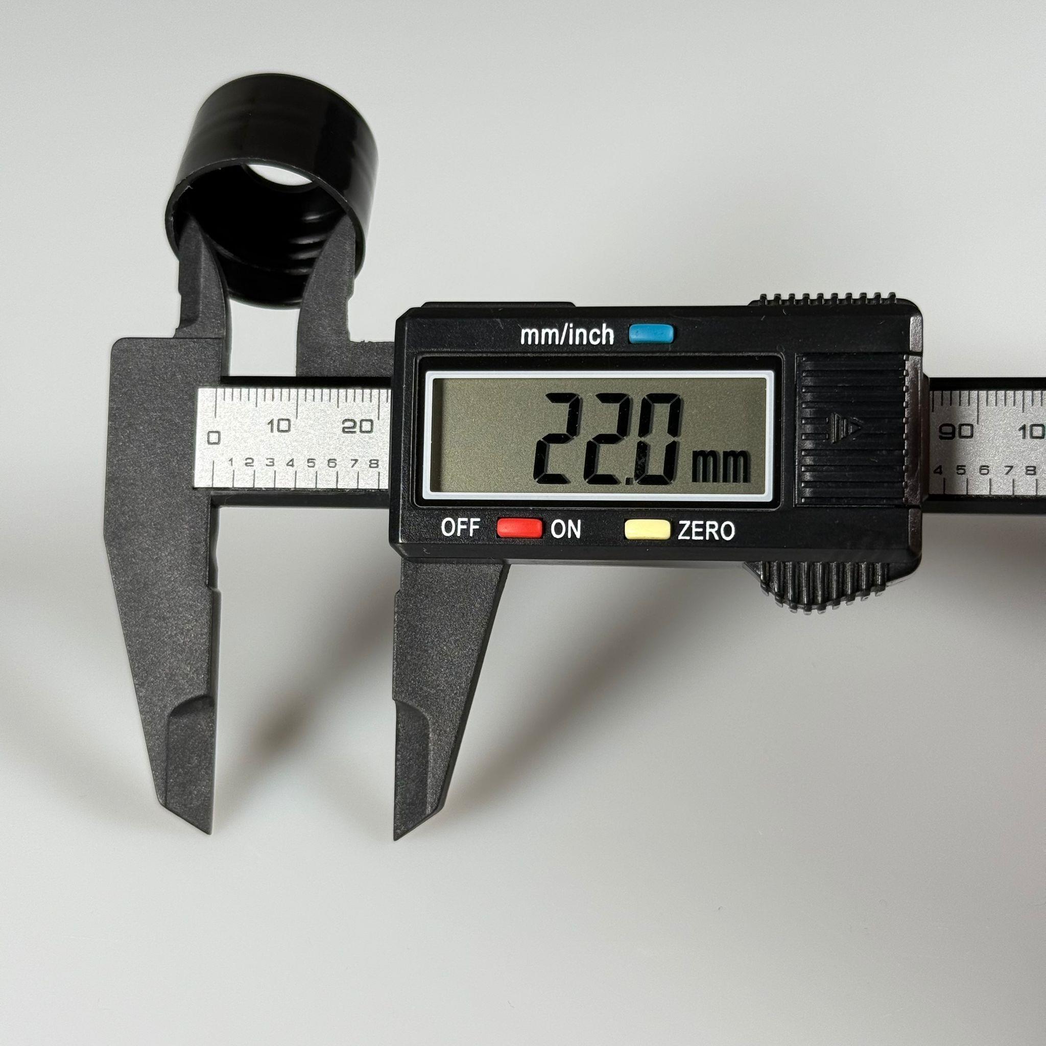 22 MM DELİKLİ PLASTİK SİYAH KAPAK