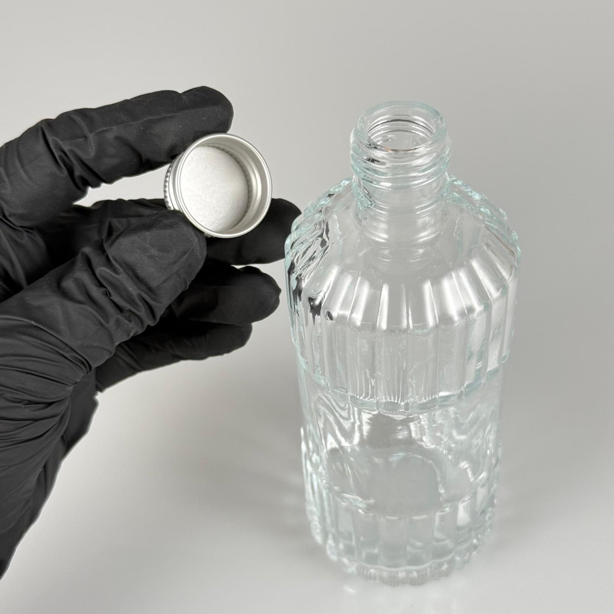200 CC SİLİNDİR ZÜMRÜT MODEL CAM ŞİŞE - 24 AĞIZ + KÖPÜK CONTALI GÜMÜŞ METAL ALÜMİNYUM KAPAK - 200 ML ZÜMRÜT CAM ŞİŞELERİ