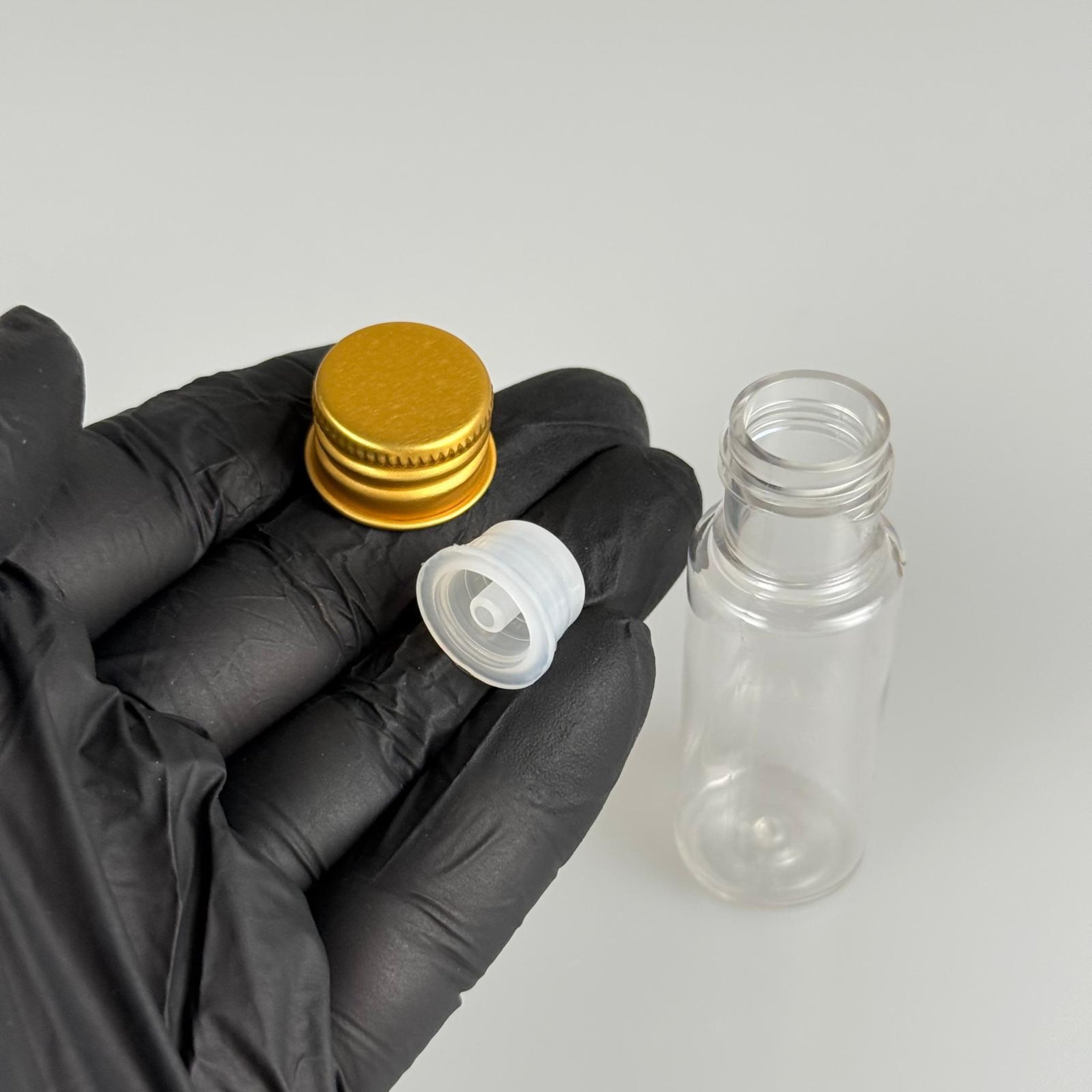 15 CC SİLİNDİR PET ŞİŞE + KÖPÜK CONTALI GOLD ALÜMİNYUM METAL KAPAKLI + DAMLALIKLI KOLONYA TIPALI TAKIML - 15 ML ŞEFFAF PET ŞİŞE