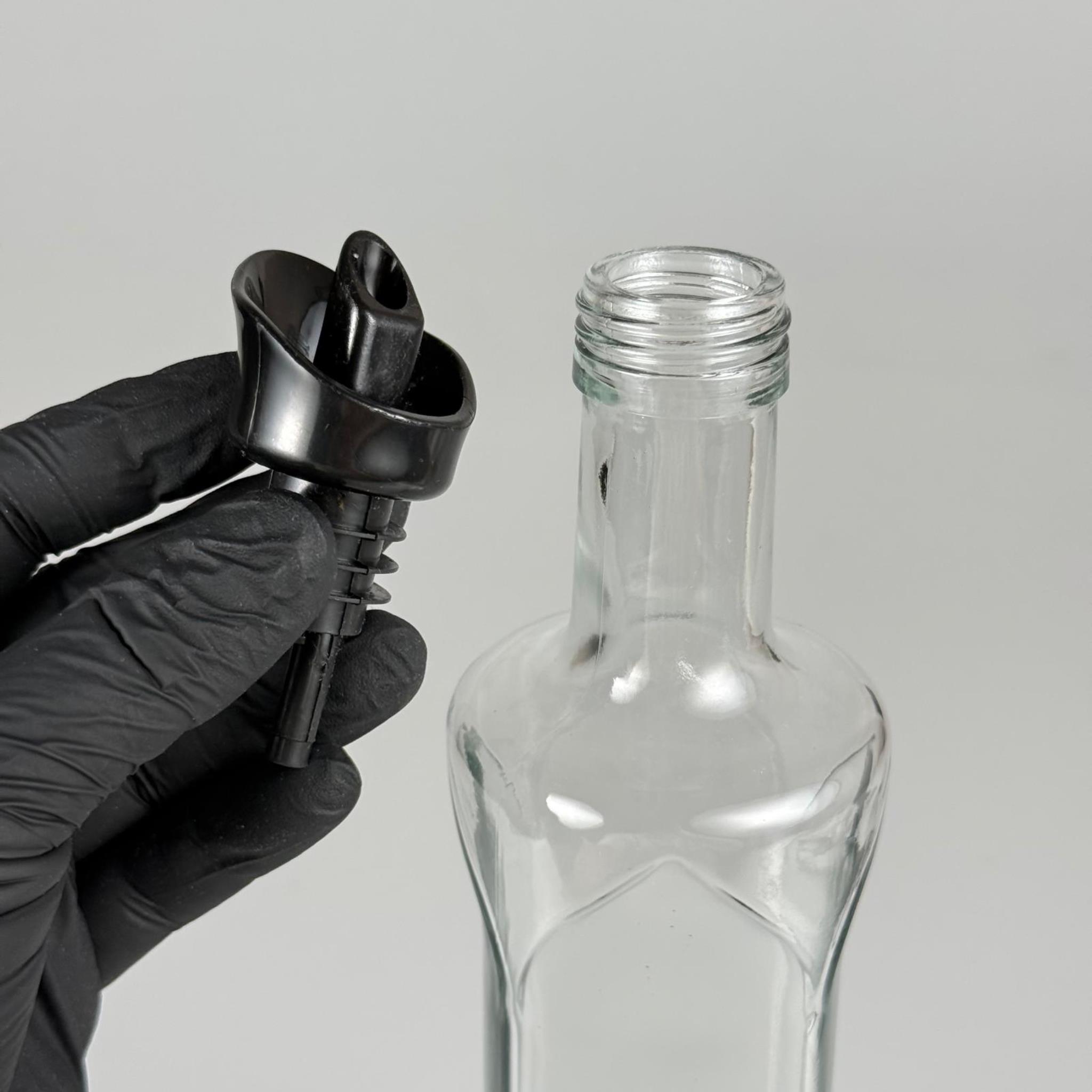 Akıtmaz Kapaklı Şık Cam Yağlık – Zeytinyağı ve Sirke İçin - Restoran Tipi 500 ML Şeffaf Yağdanlık Siyah Akıtıcı Başlıklı