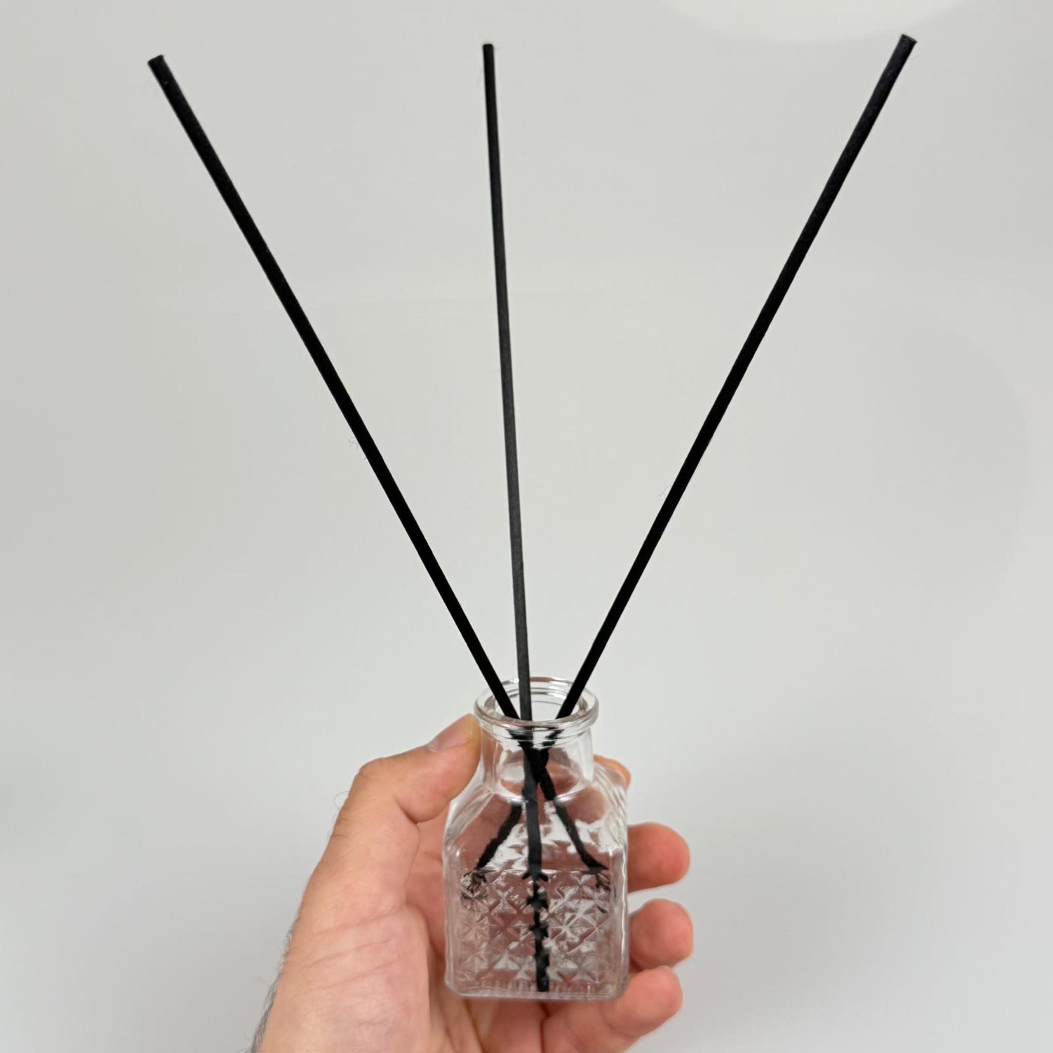 KARE LÜKS MODEL CAM BAMBU ODA KOKUSU ŞİŞESİ + CAM TIPA + 3 ADET FİBER BAMBU ÇUBUK - 50 ML SET TAKIM - HEDİYELİK PROMOSYON LÜX DİFFUSER ŞİŞELERİ