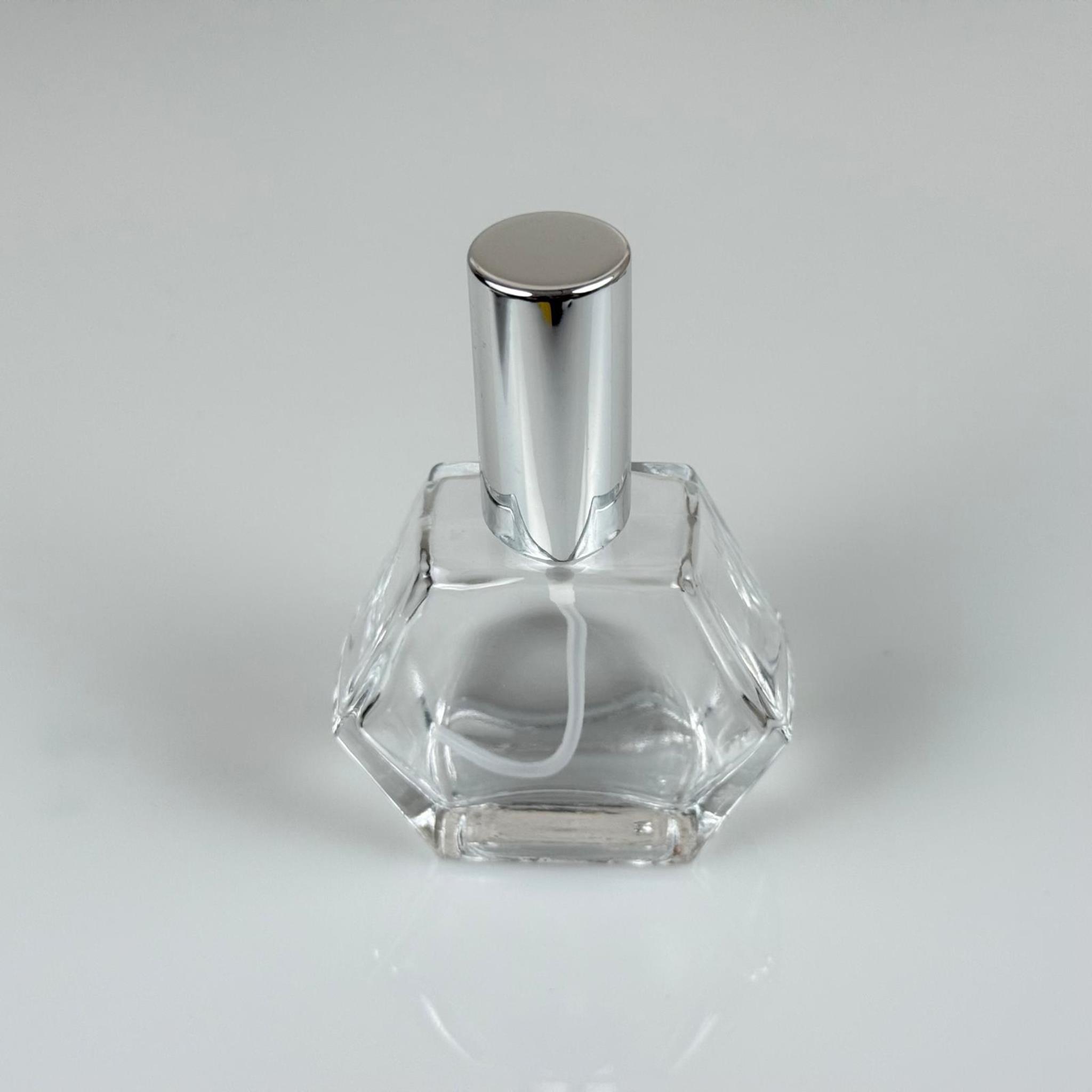 50 CC ALTIGEN CAM ŞİŞE + GÜMÜŞ SPREY FISFIS - 50 ML HEDİYELİK CAM KOLONYA ŞİŞESİ - DÜĞÜN, NİŞAN, SÖZ, KINA, CENAZE, PROMOSYON, PARFÜM İÇİN HEDİYELİK KOLONYA ŞİŞELERİ
