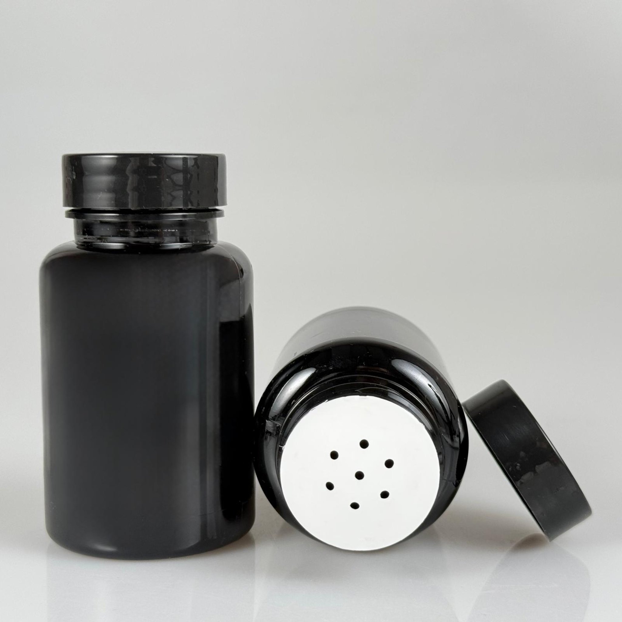 150 CC SİYAH PET PUDRA ŞİŞESİ + SİYAH PLASTİK KAPAKLI + PUDRA TIPALI TAKIM - 150 ML PUDRA KUTUSU, EKO TUZLUK