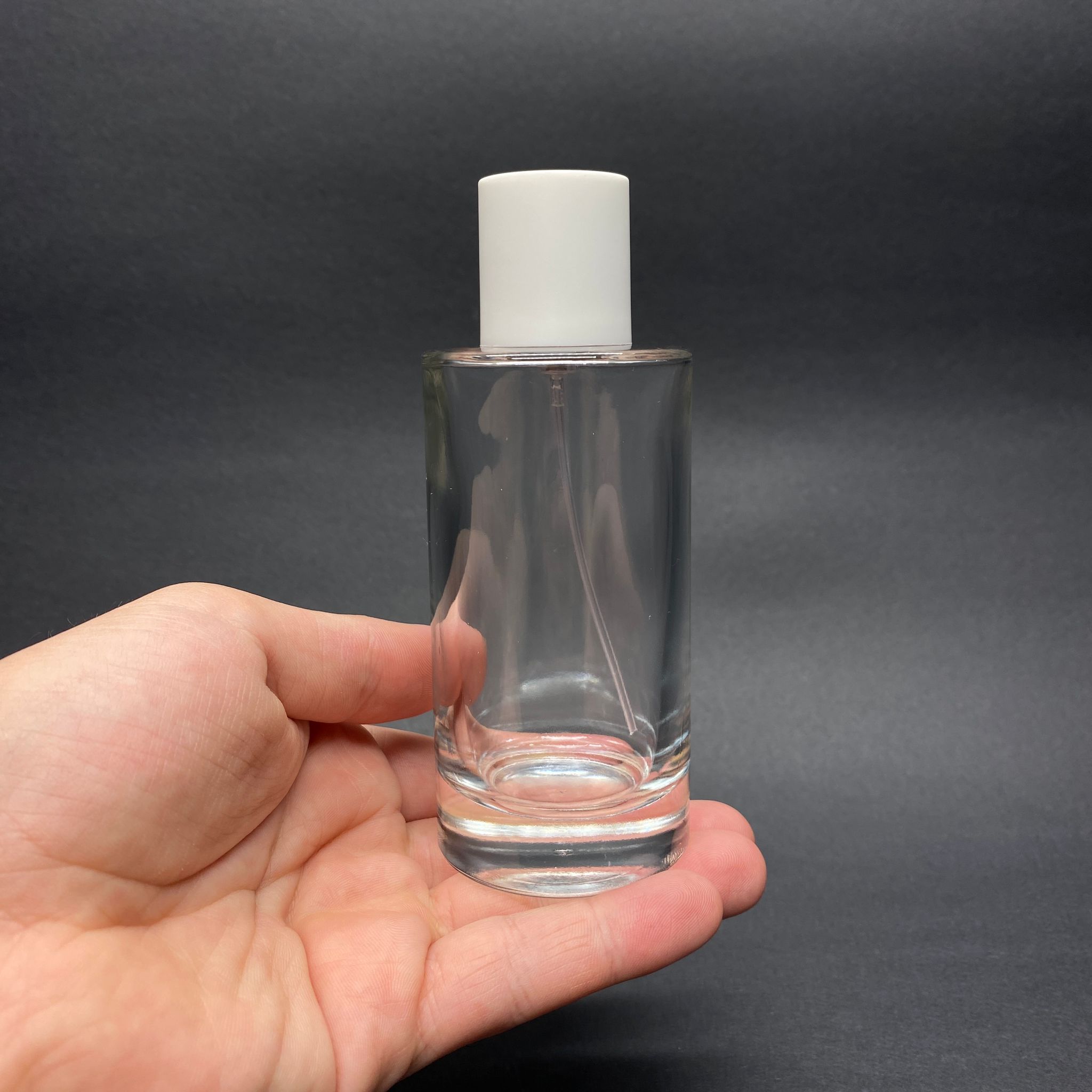 100 ML SİLİNDİR MODEL SAVAGE PARFÜM ŞİŞESİ - GÜMÜŞ METAL SPREYLİ + BEYAZ KAPAKLI (AĞIZ 15 MM GEÇME KOLAY KAPAMA)