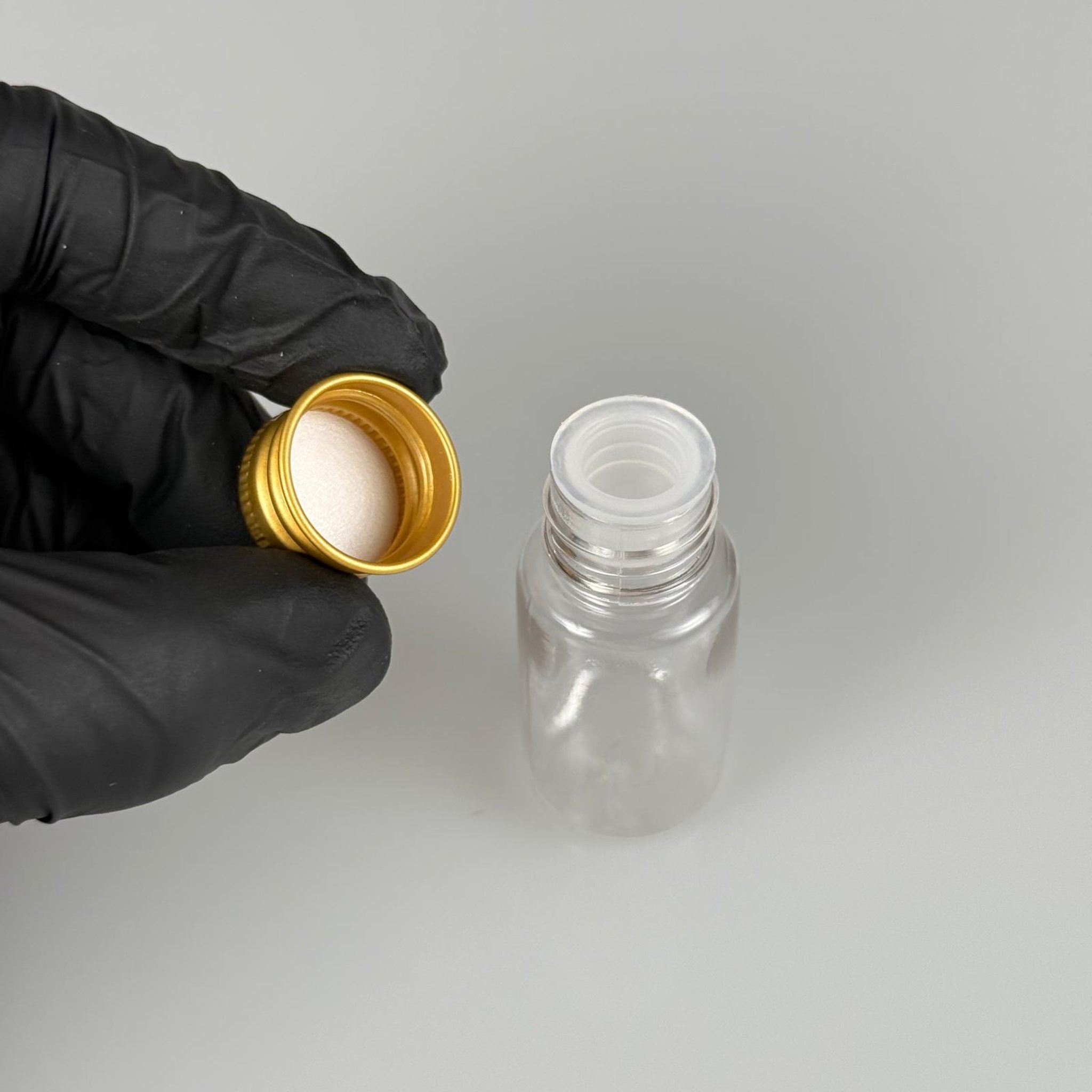 10 CC ŞEFFAF PET SHOT ŞİŞE - KÖPÜK CONTALI GOLD ALÜMİNYUM METAL KAPAKLI + KÖR TIPALI TAKIM - 10 ML PLASTİK ŞİŞE
