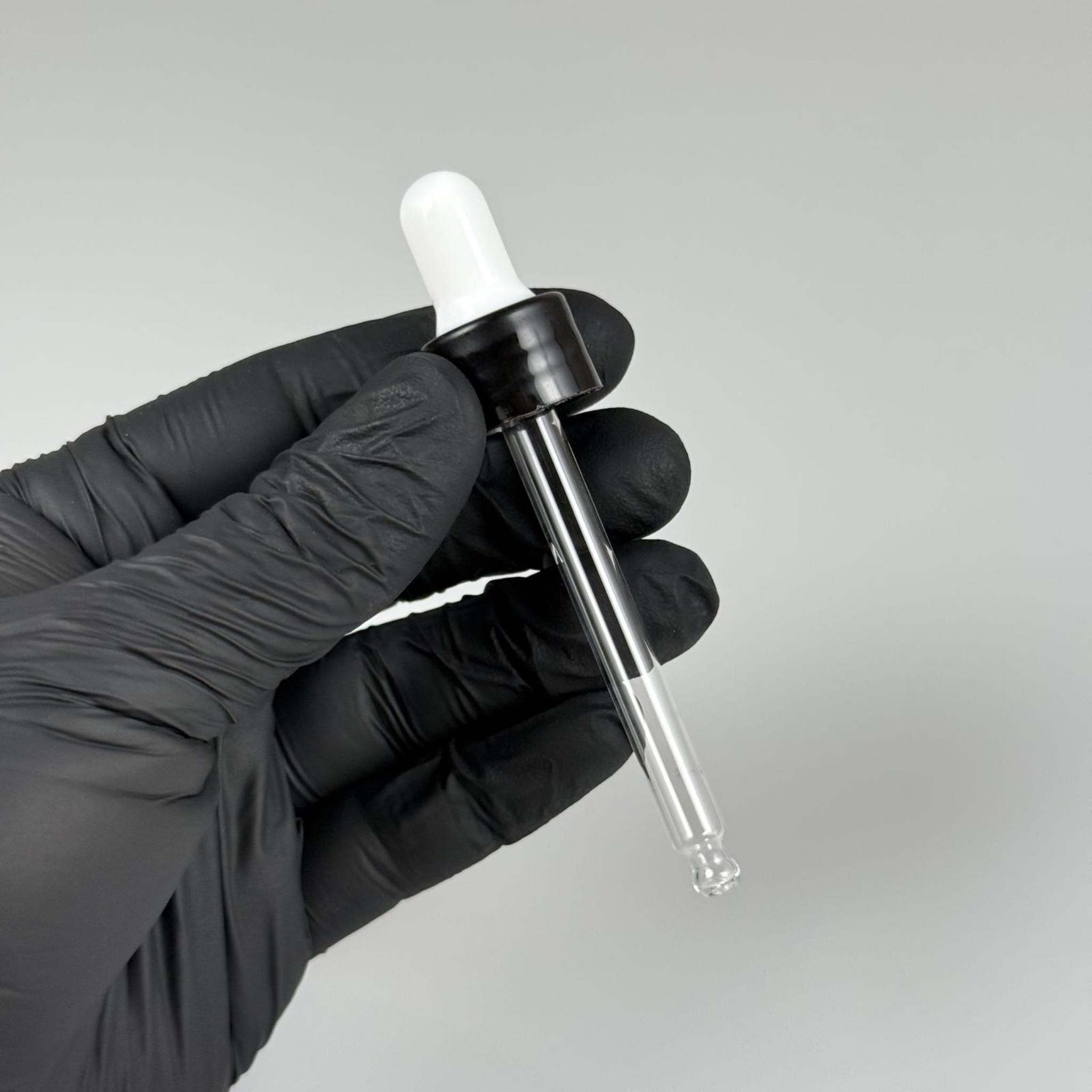 18 MM CAM DAMLALIKLI TAKIM - BEYAZ EMZİK + DELİKLİ PLASTİK DÜZ SİYAH KAPAK + 77 MM CAM PİPET
