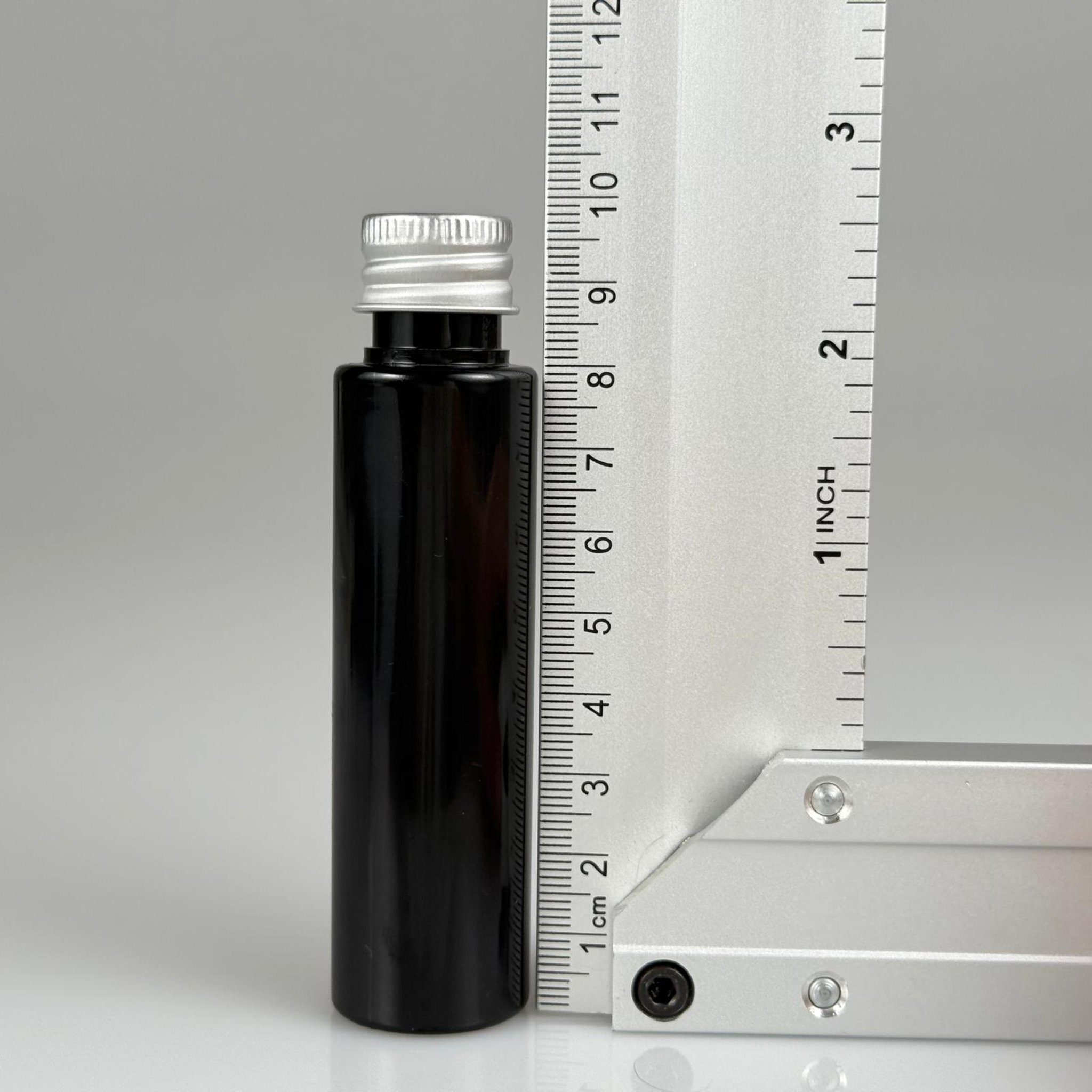 35 CC PET ŞİŞE - KÖPÜK CONTALI GÜMÜŞ ALÜMİNYUM METAL KAPAKLI TAKIM - 35 ML SİYAH PET ŞİŞE