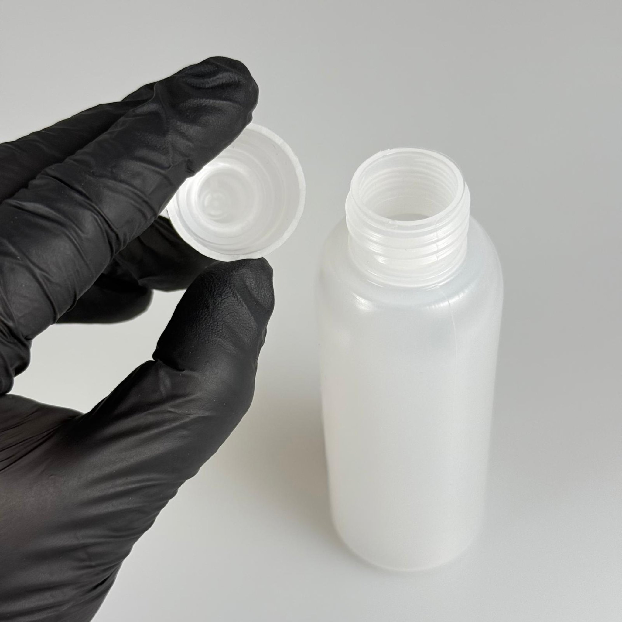 100 ML SIKILABİLİR YUMUŞAK PE POLİETİLEN PLASTİK ŞİŞE - ŞEFFAF PUSHPULL ŞAMPUAN KAPAKLI - 100 cc sos, yağ, kartuş, mürekkep vb için boş şişeler