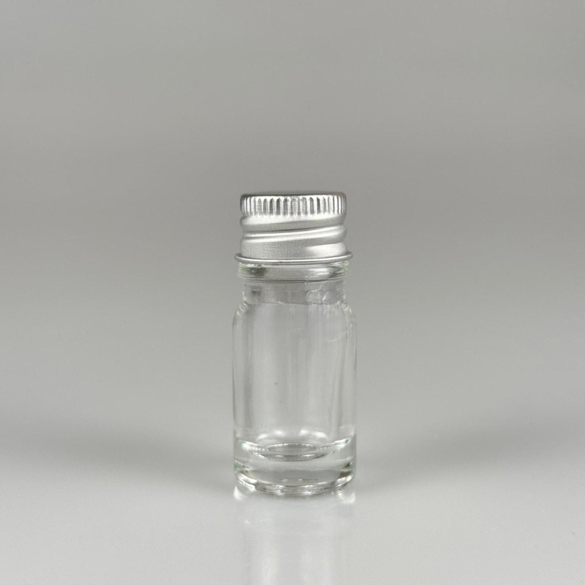 5 CC ŞEFFAF CAM ŞİŞE + KÖPÜK CONTALI GÜMÜŞ ALÜMİNYUM METAL KAPAKLI TAKIM - 100 ML YEŞİL CAM ŞİŞE