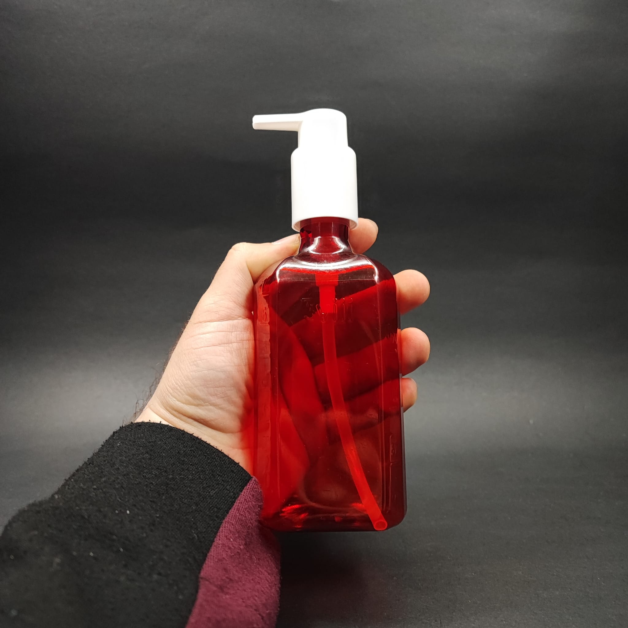 200 CC ÖLÇEKLİ PET ŞİŞE - BEYAZ XAVIER MODEL POMPALI - 200 ML VE OZ ÖLÇÜLÜ KIRMIZI PET ŞİŞE