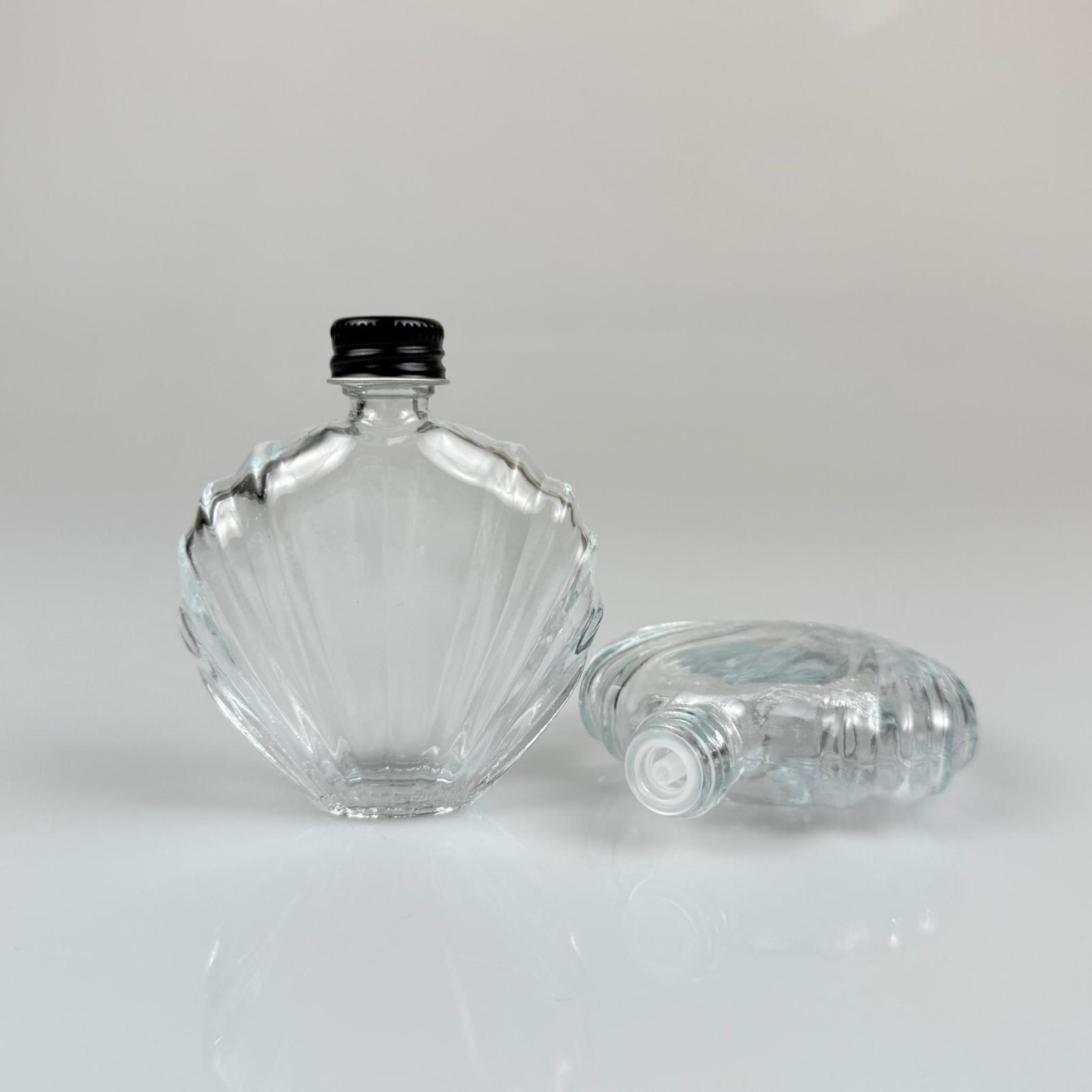45 CC İSTİRİDYE MODEL CAM ŞİŞE - SİYAH METAL KAPAKLI KOLONYA TIPALI - 45 ML PRESTİJLİ ŞİŞE