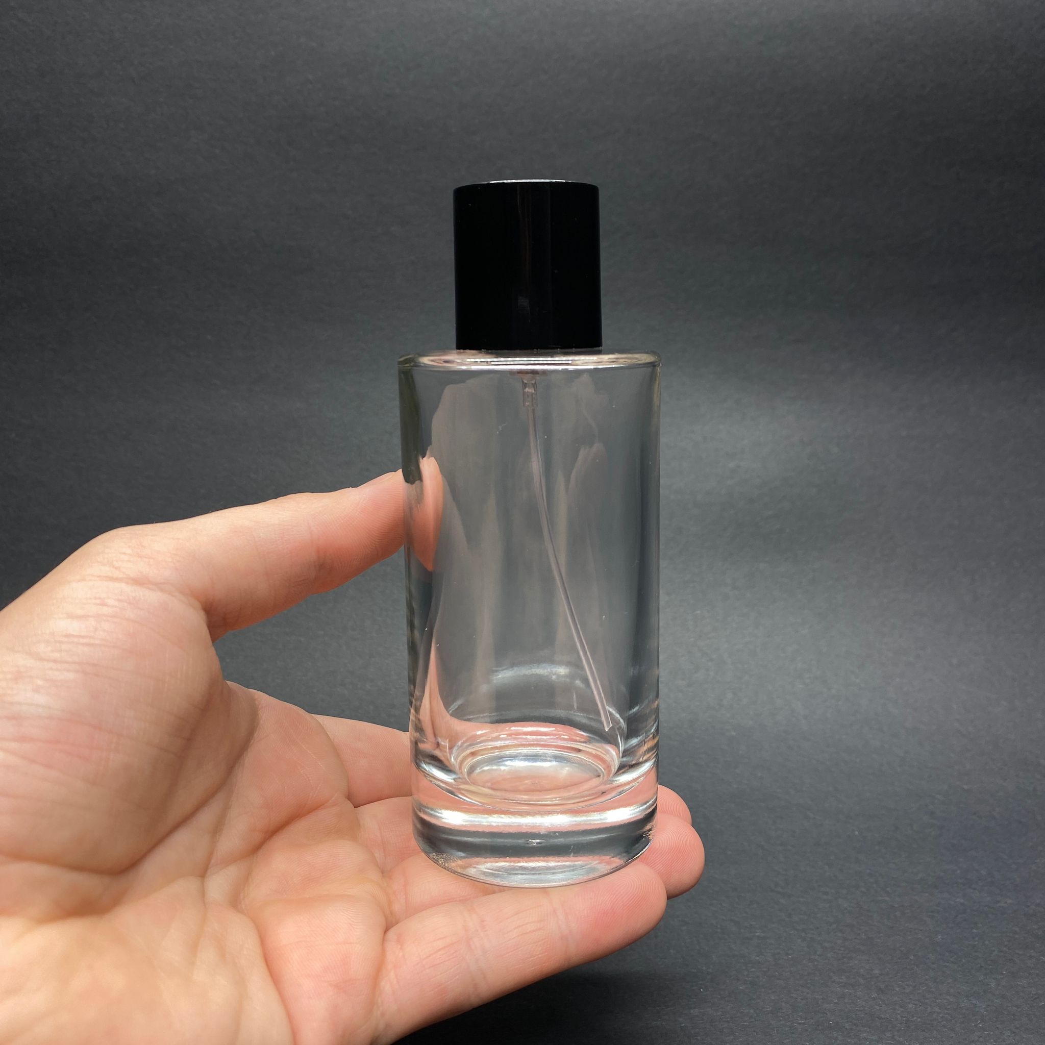 100 ML SİLİNDİR MODEL SAVAGE PARFÜM ŞİŞESİ - SİYAH METAL SPREYLİ + SİYAH KAPAKLI (AĞIZ 15 MM GEÇME KOLAY KAPAMA)