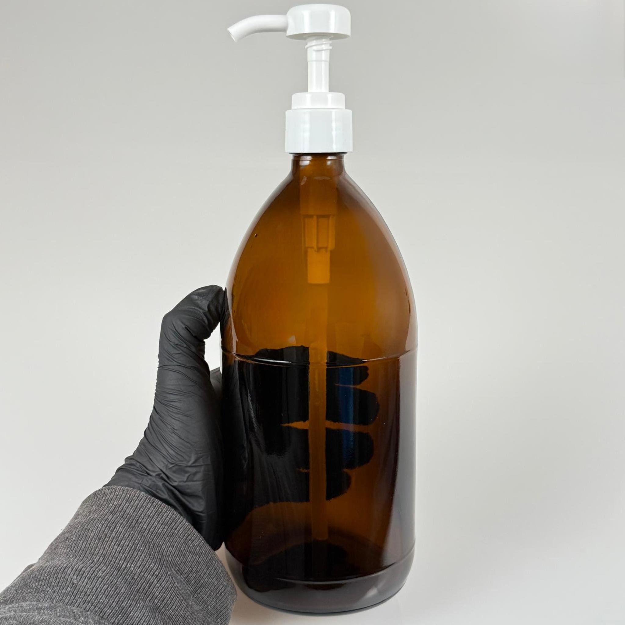 1000 CC AMBER CAM ŞİŞE - BEYAZ DOZAJ POMPALI (HER BASMADA 4 CC SIVI ATAR) - 1000 ML POMPALI ŞİŞE - ŞURUP, ŞAMPUAN, KREM GİBİ YOĞUN KIVAMLI SIVILARDA KULLANILIR