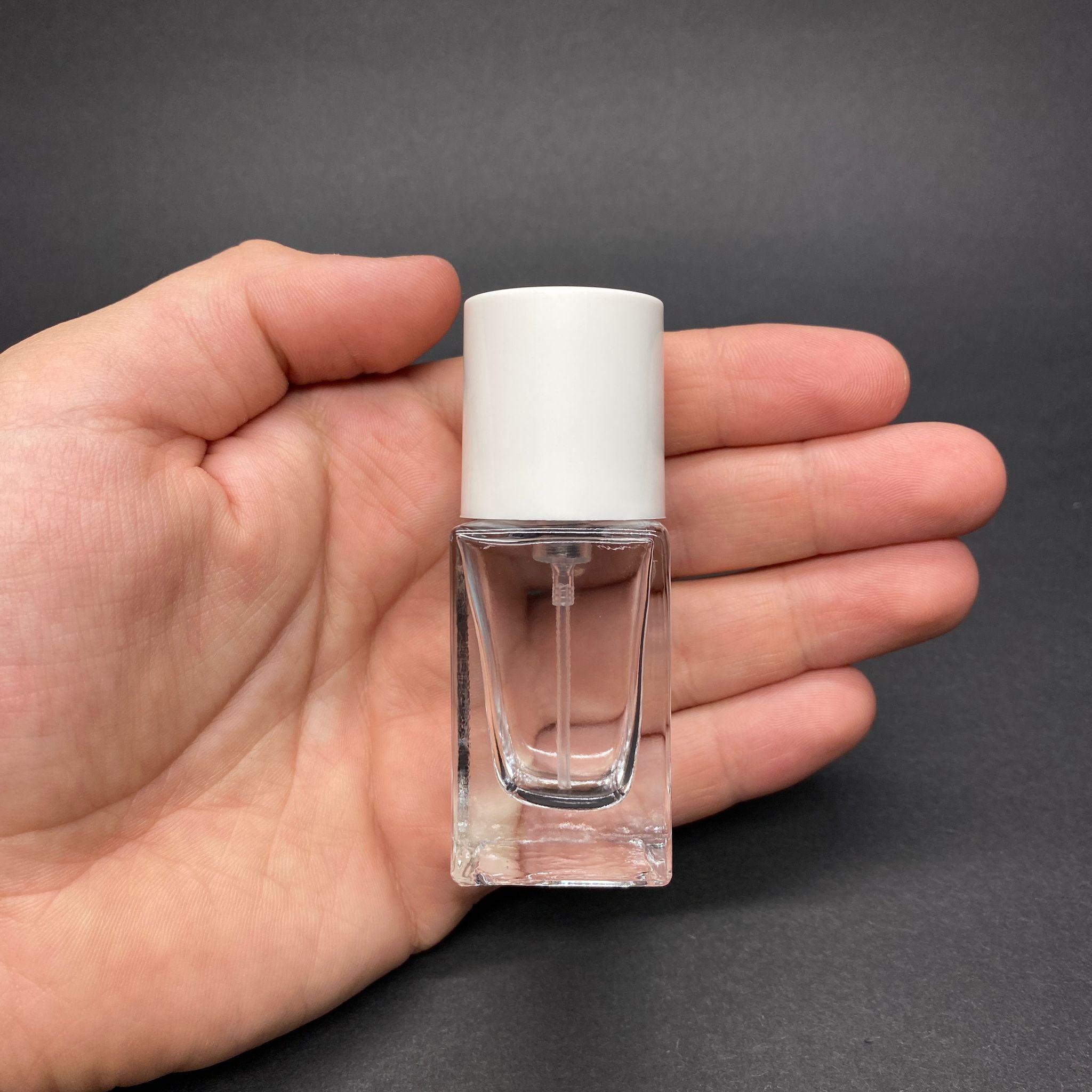 15 ML KARE MODEL BLOOM PARFÜM ŞİŞESİ - GOLD METAL SPREYLİ + BEYAZ KAPAKLI (AĞIZ 15 MM GEÇME KOLAY KAPAMA)