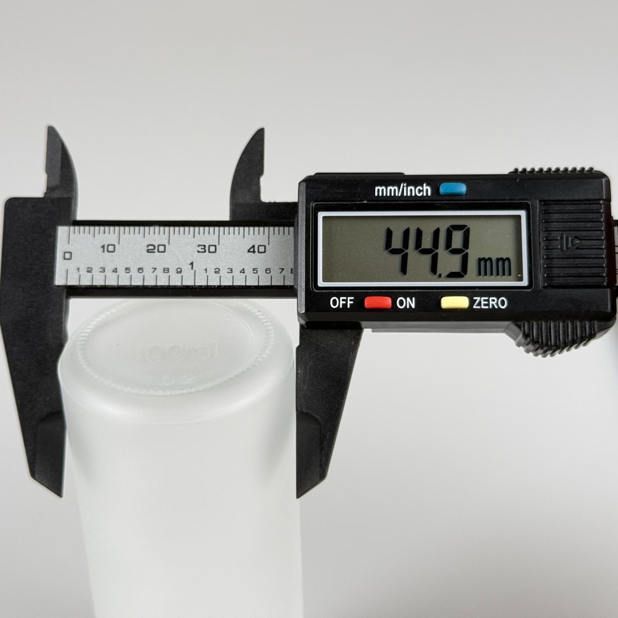 100 CC BUZLU CAM ŞİŞE + KÖPÜK CONTALI GÜMÜŞ ALÜMİNYUM METAL KAPAKLI TAKIM - BUZLAMA CAM ŞİŞE